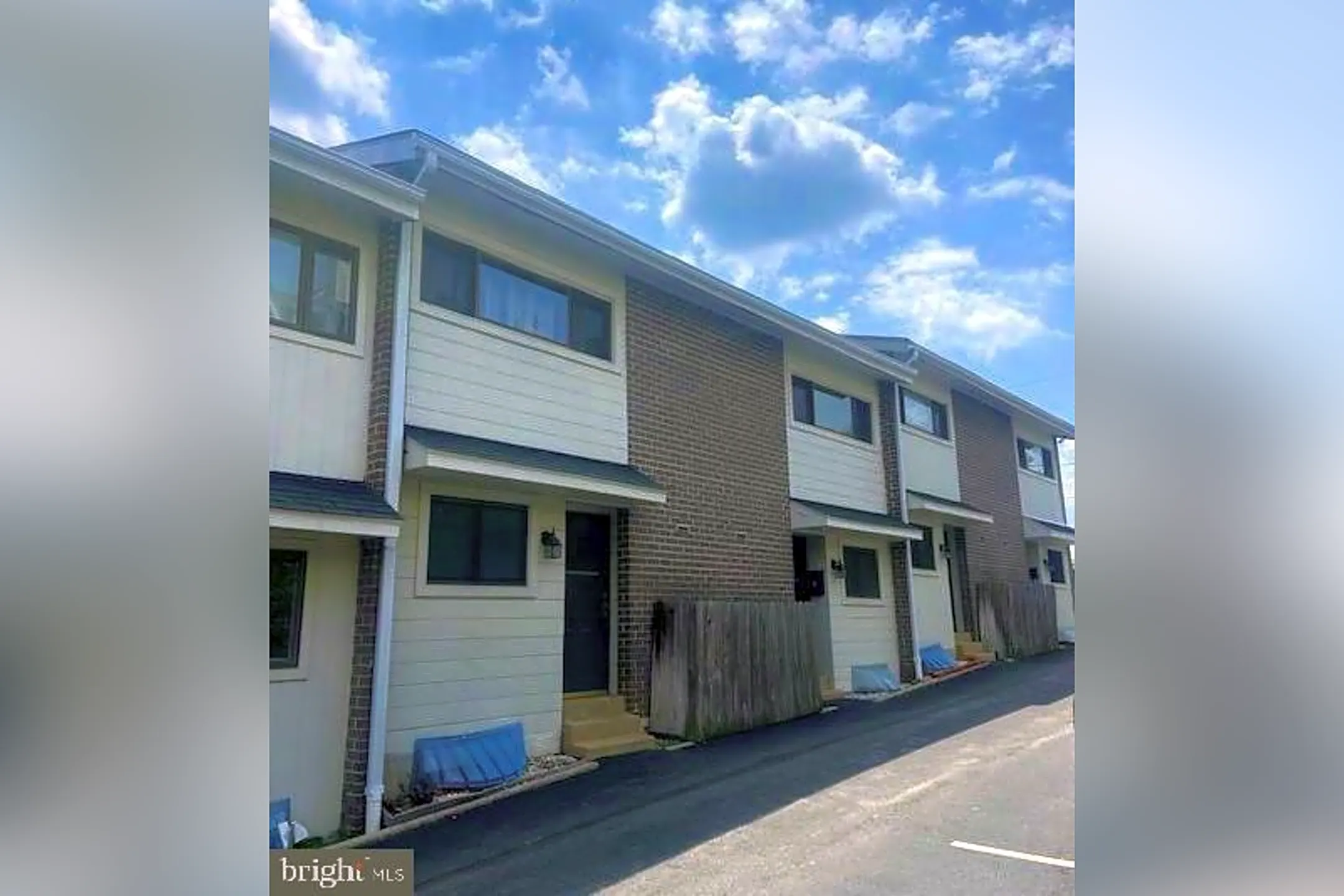 Building - 106 W Montgomery Ave #7 - Ardmore, PA