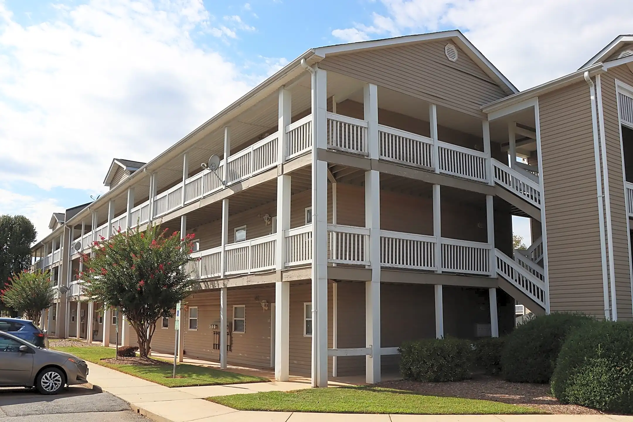 309 Country Club Dr NE Apartments - Concord, NC 28025