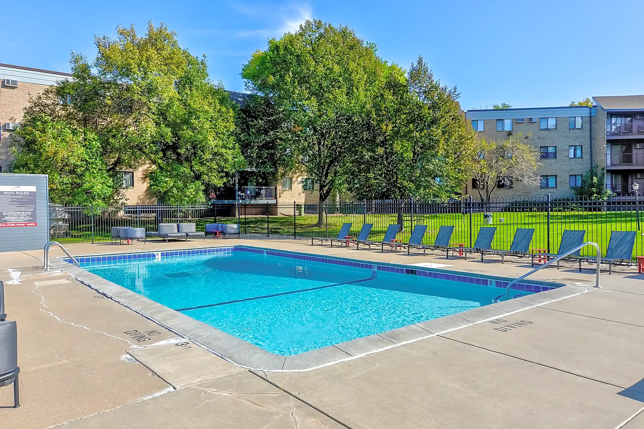 Eagan Place Apartments Eagan, MN 55123