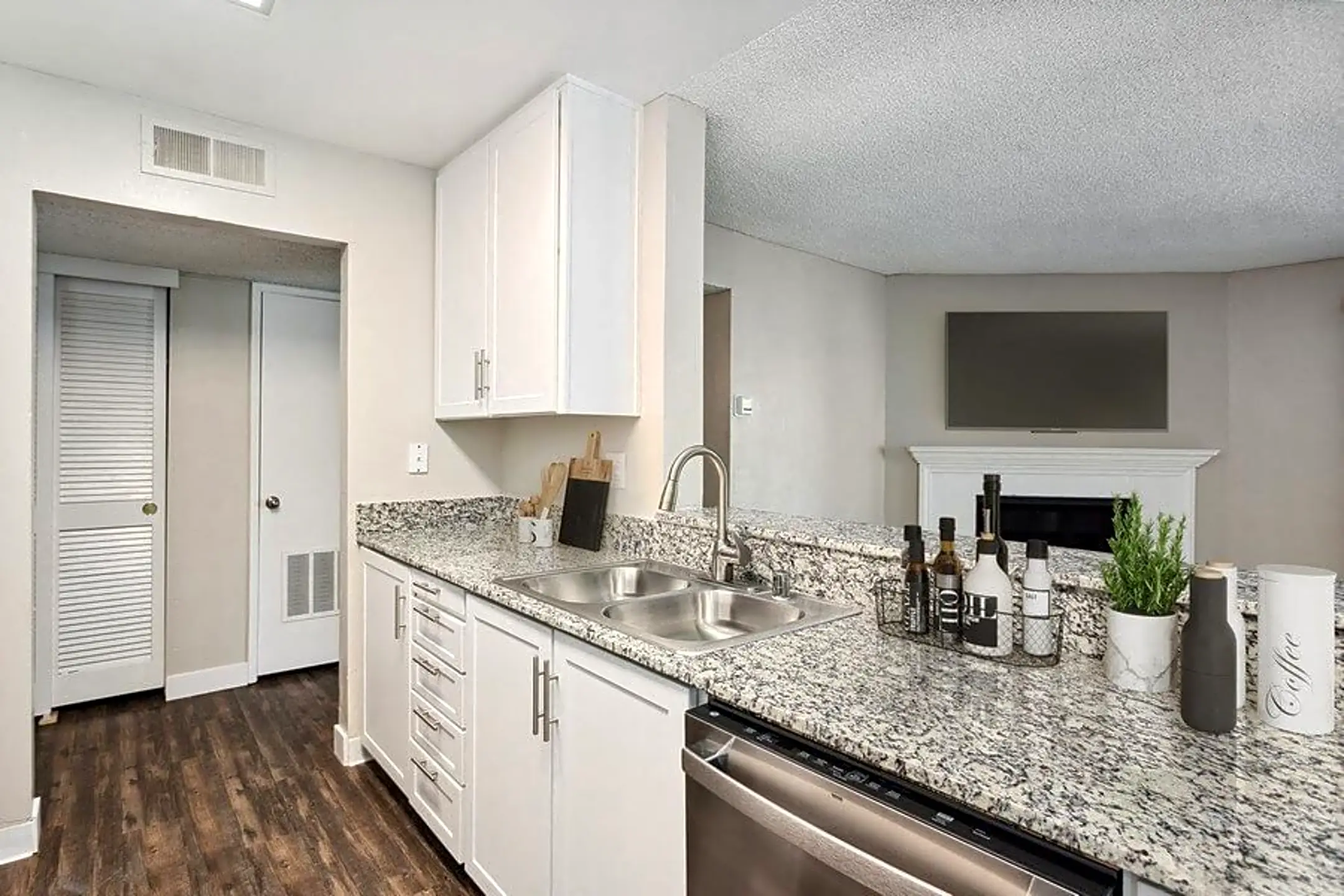 Fountains At Point West 1761 Heritage Ln Sacramento, CA Apartments