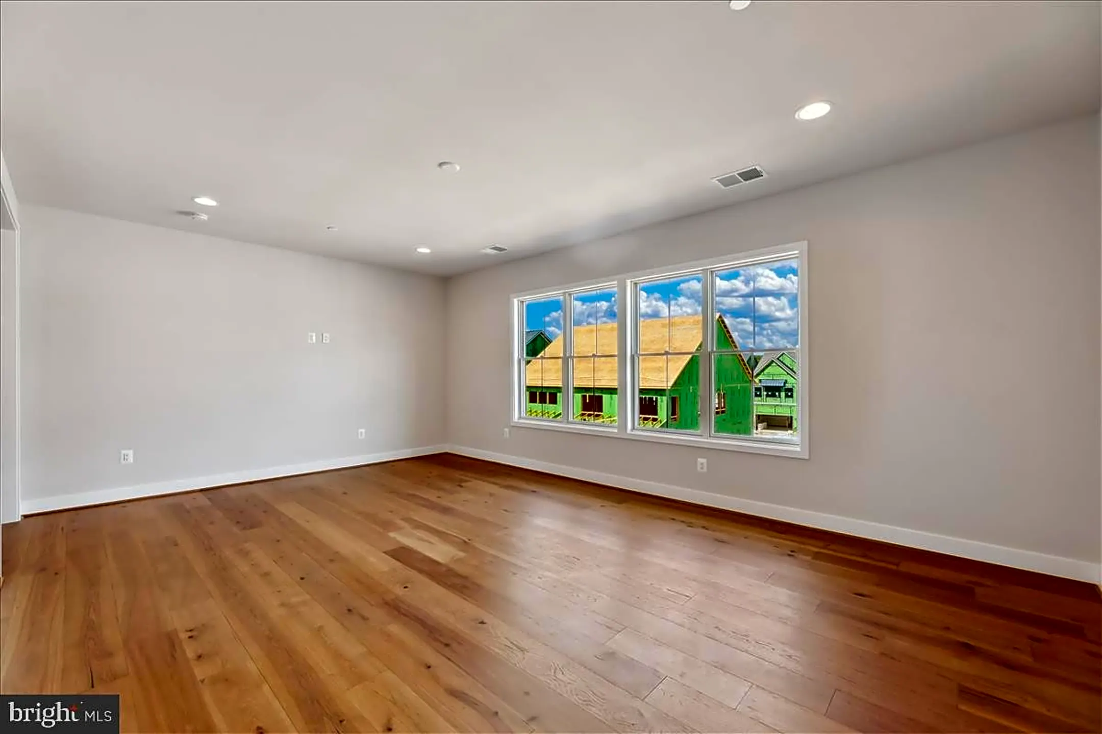 6819 Isabella St - Bethesda, MD