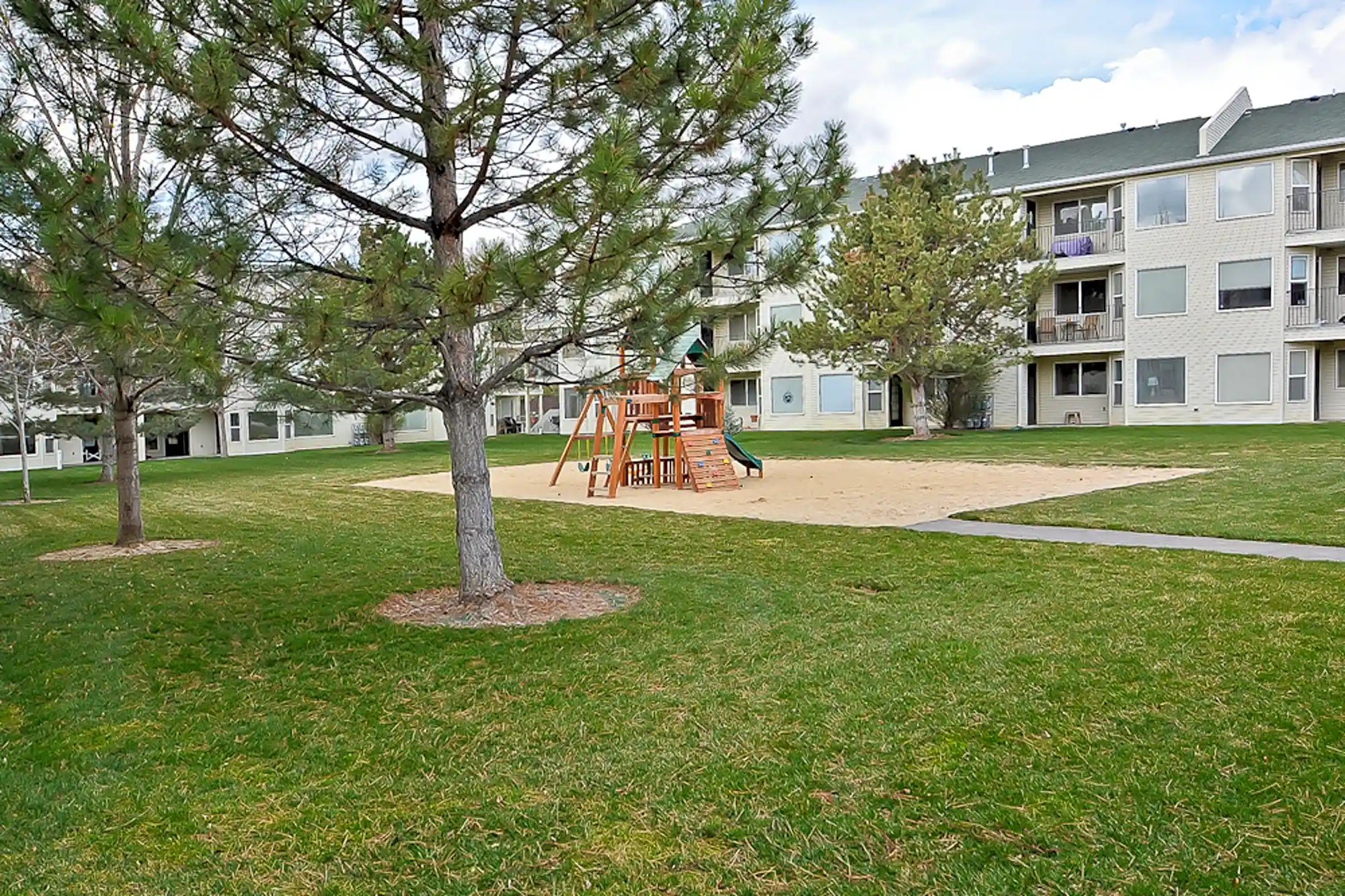 Aspen Hills Apartments 300 E James Court Dr Meridian, ID Apartments for Rent Rent.