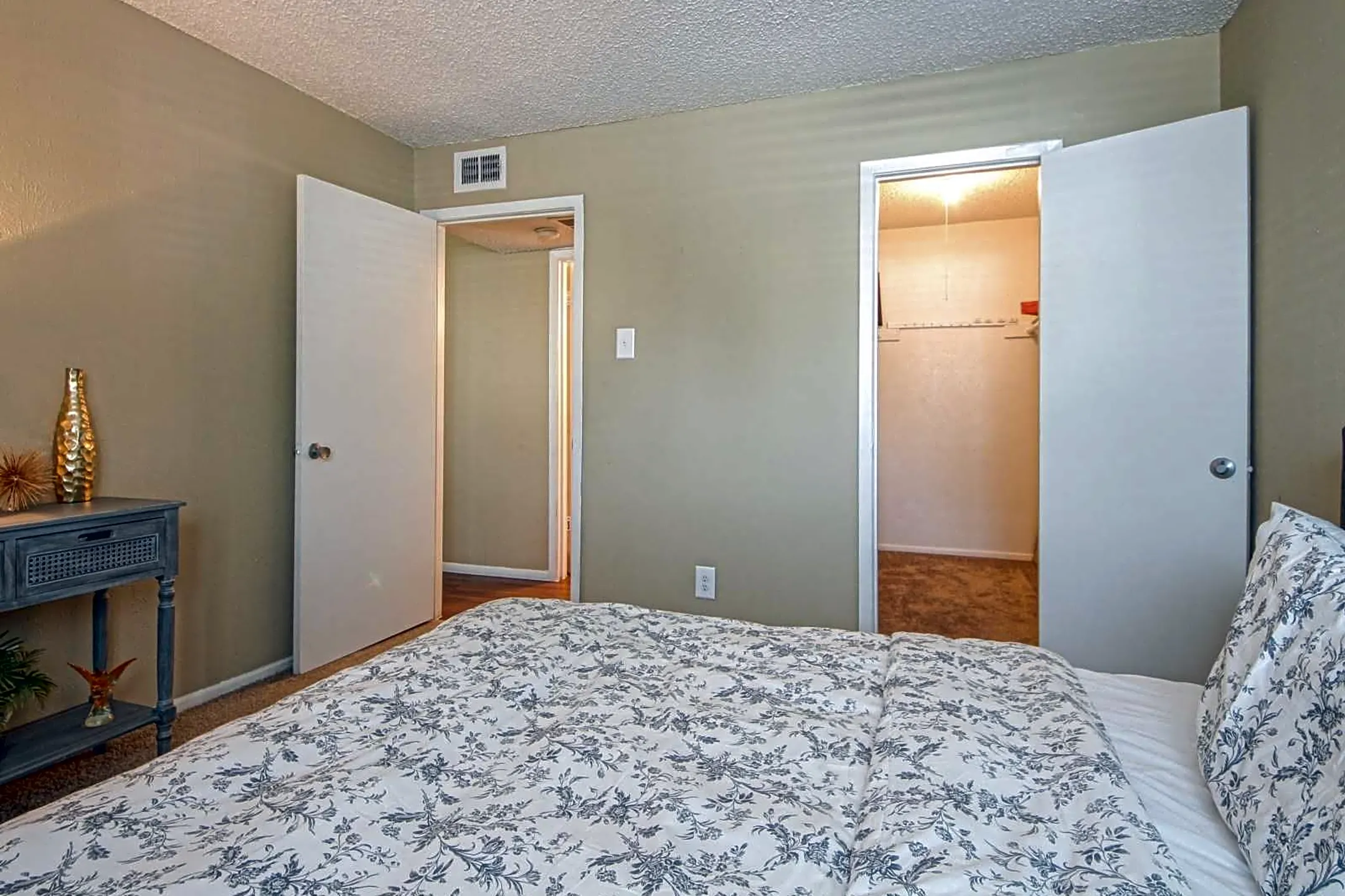 Shadowood - 14500 Marsh Ln | Addison, TX Apartments for Rent | Rent.