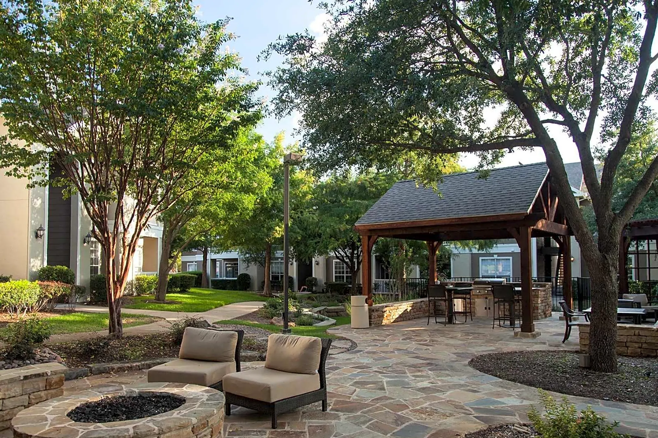 the-point-at-deerfield-apartments-plano-tx-75024