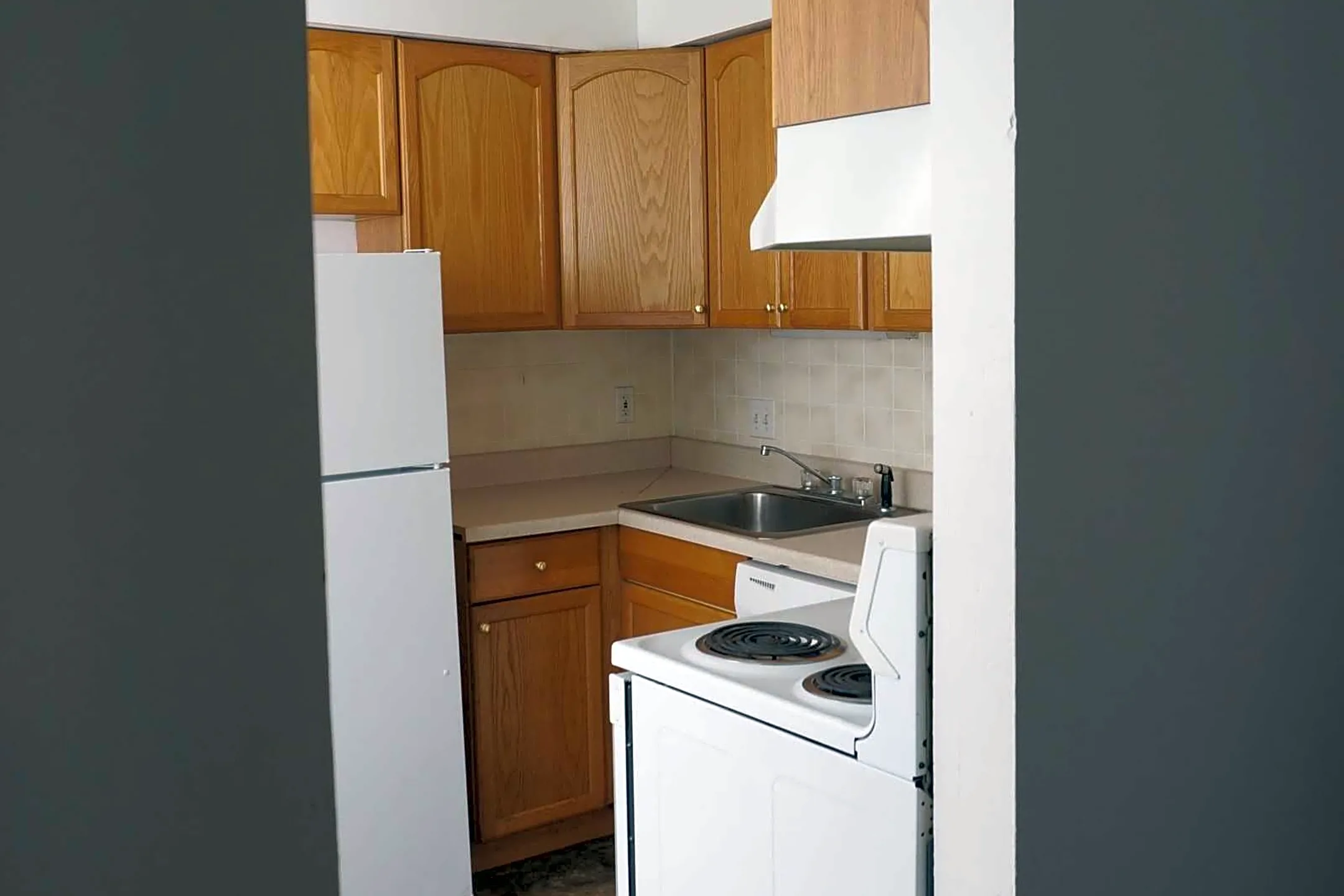 Kitchen - Tallmadge Towne Apartments - Tallmadge, OH