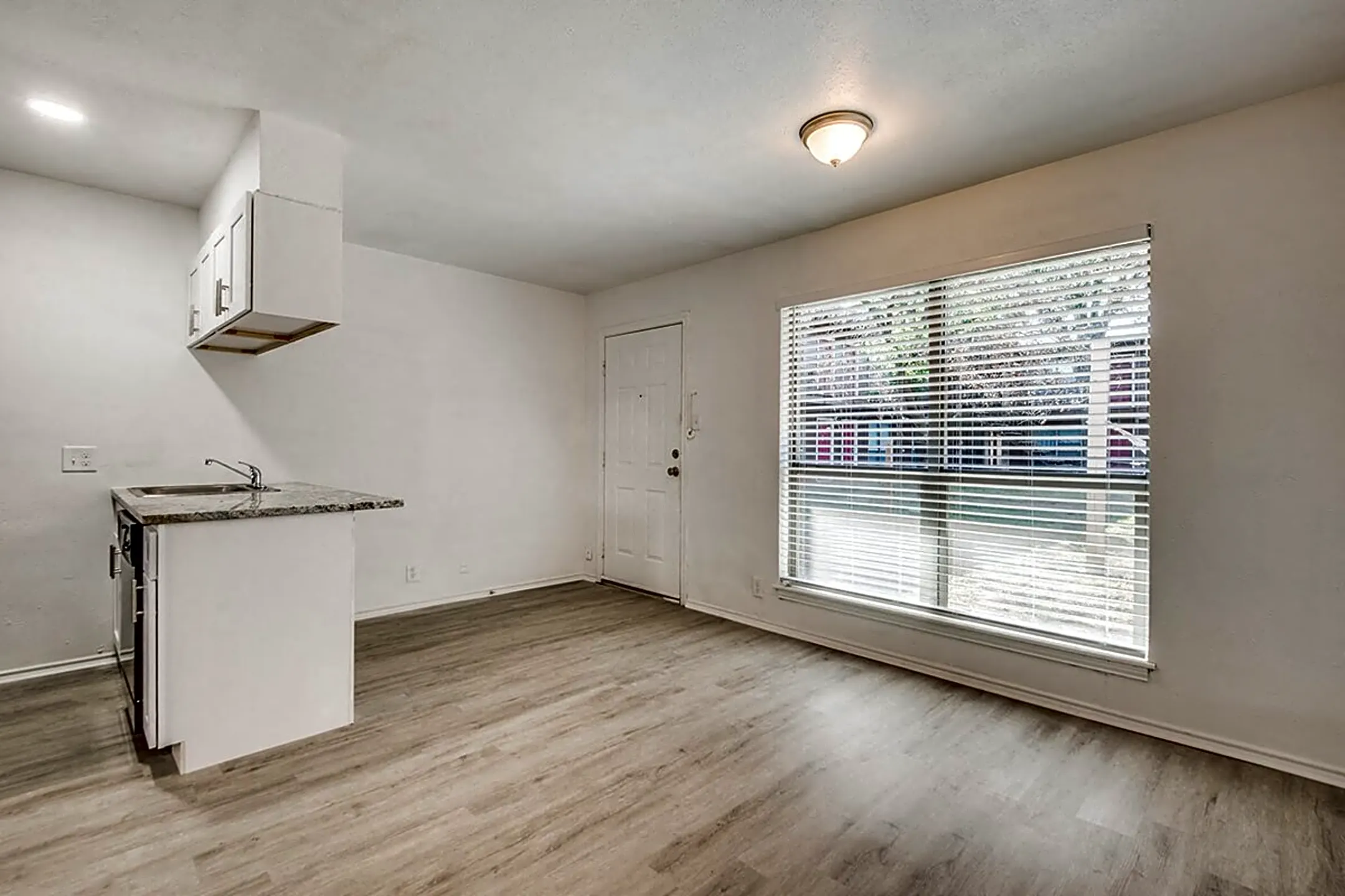 University Place - 911 Bernard St | Denton, TX Apartments for Rent | Rent.