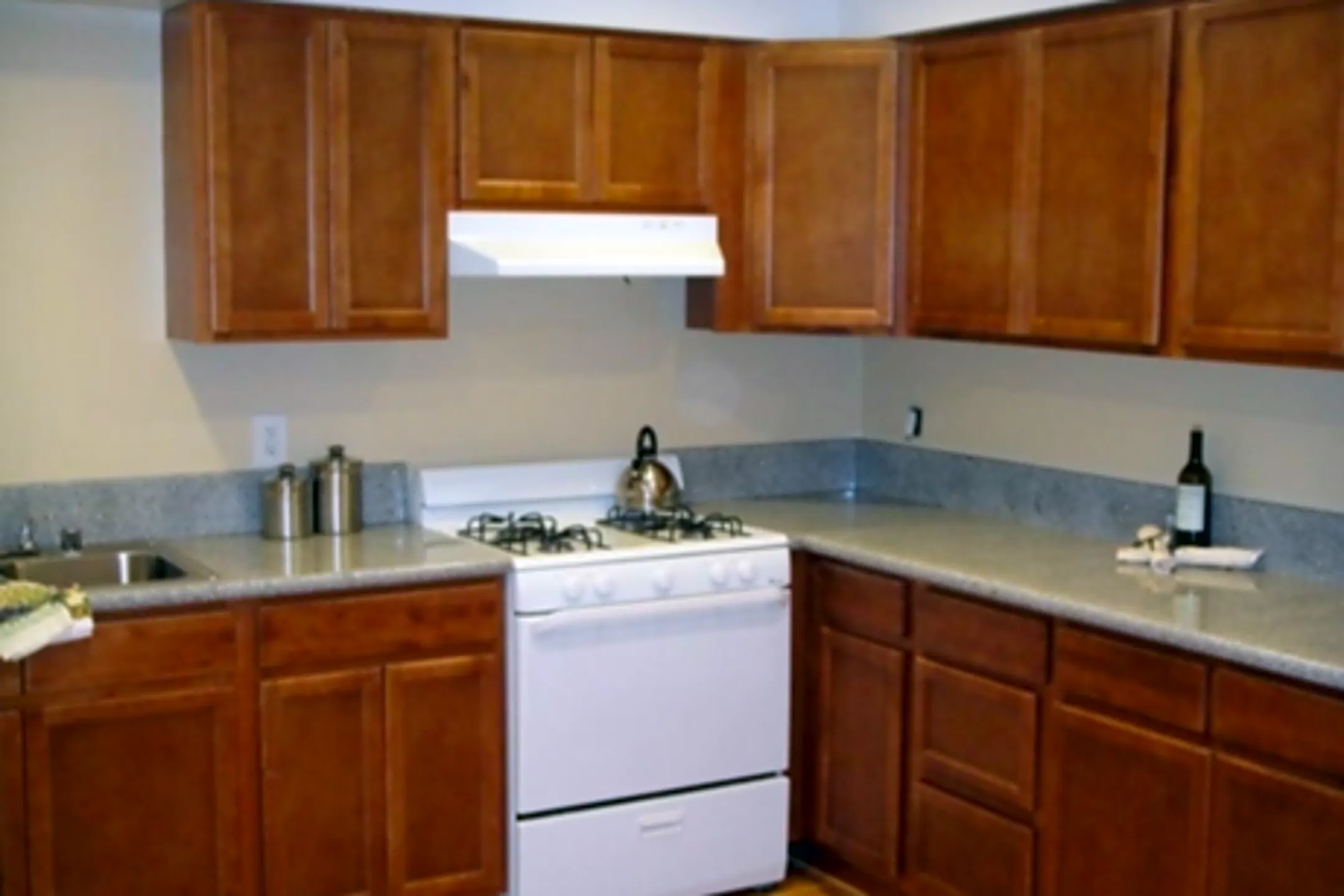 Valencia Park Apartments 171 S Valencia St La Habra, CA Apartments