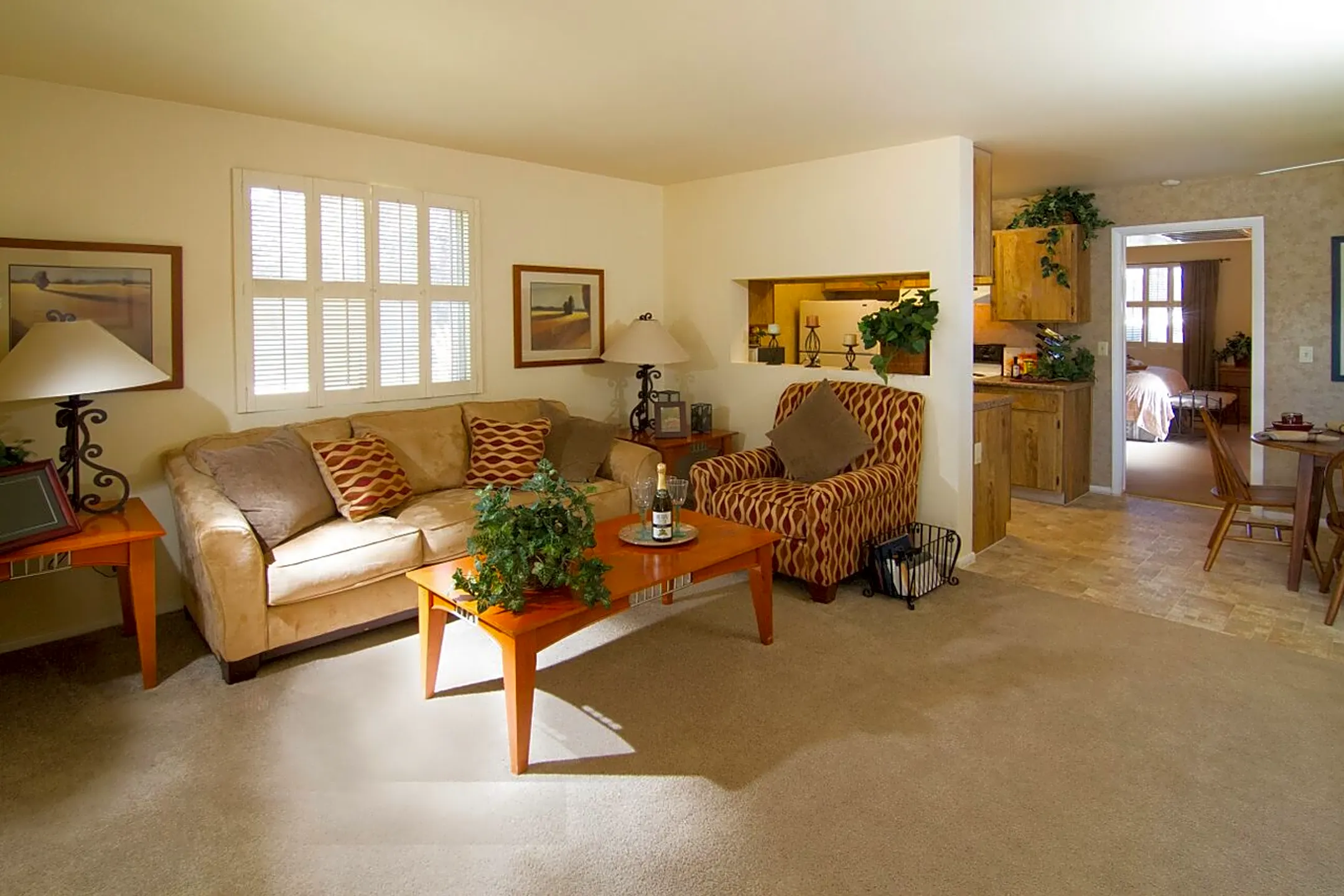 Living Room - Thornhill Park - Salt Lake City, UT