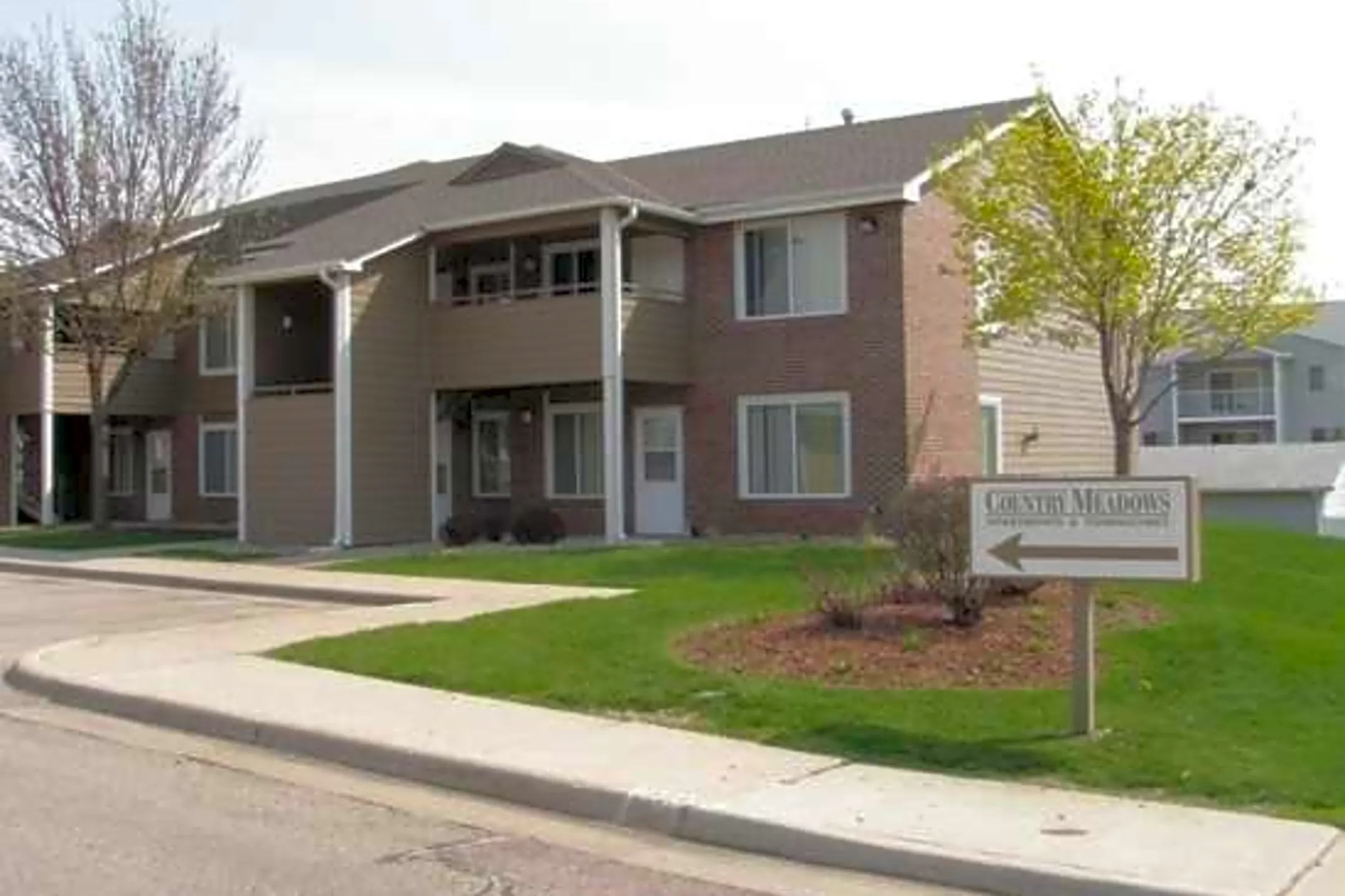 Country Meadows Apartments - Sioux Falls, SD
