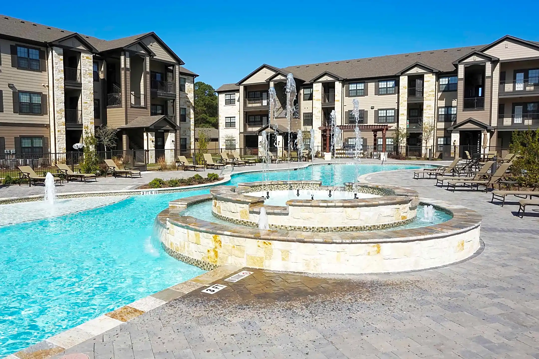 The Willow Creek Apartments Tomball, TX 77375