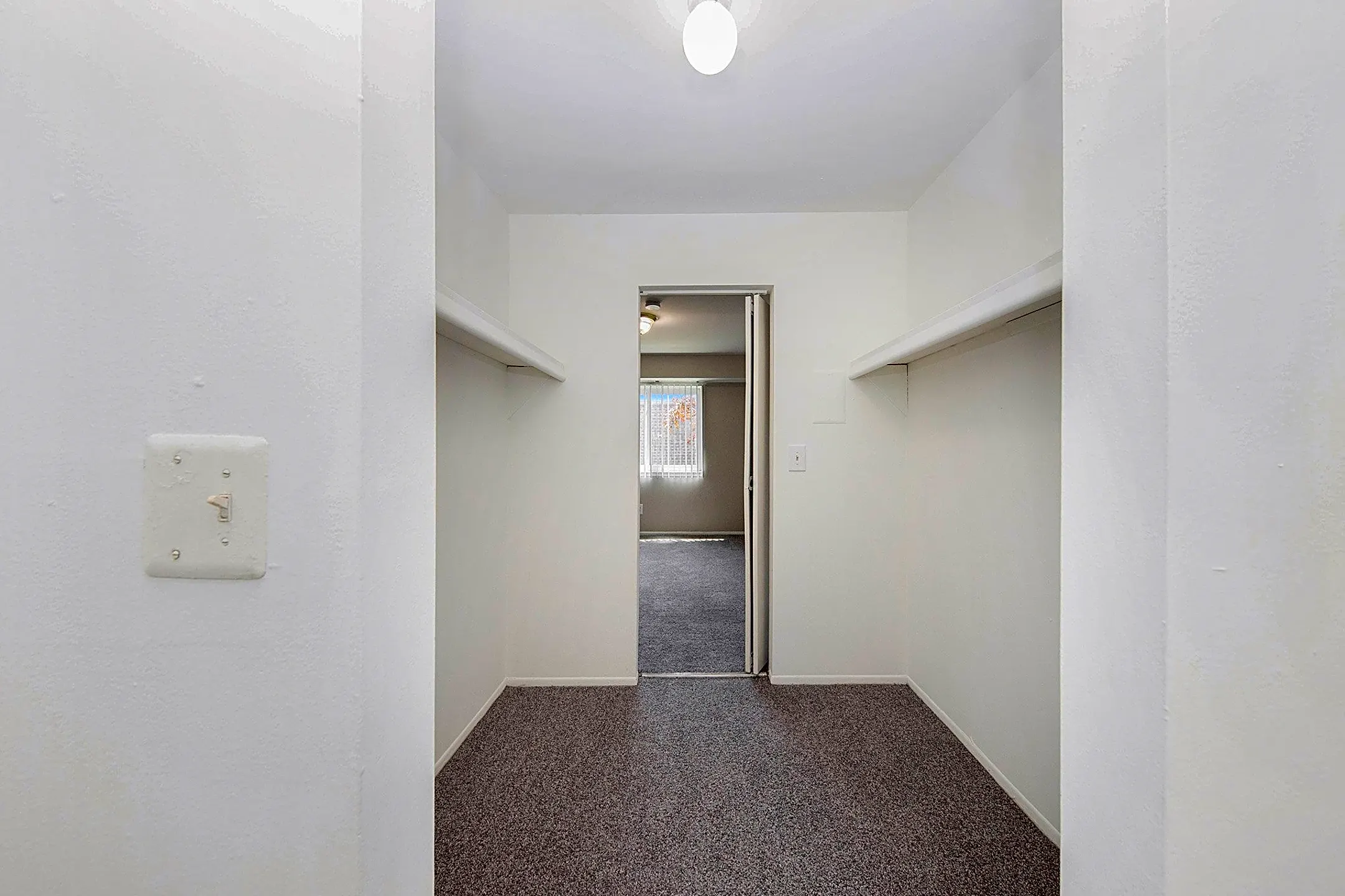 Midtown Square Apartments 33095 Forest St Wayne, MI Apartments for