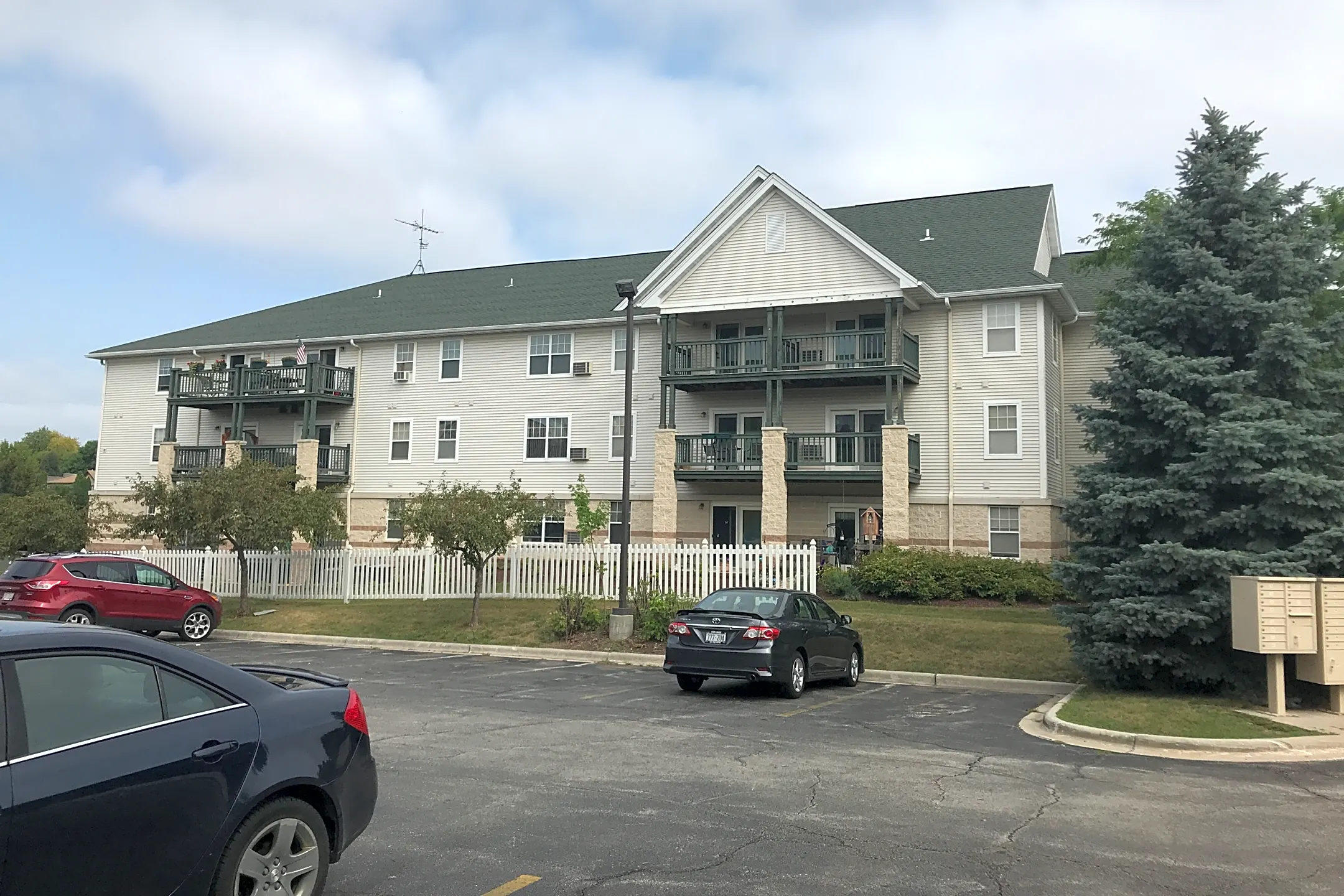 Sheboygan Riverwalk Apartment Homes Apartments - Sheboygan, WI 53081