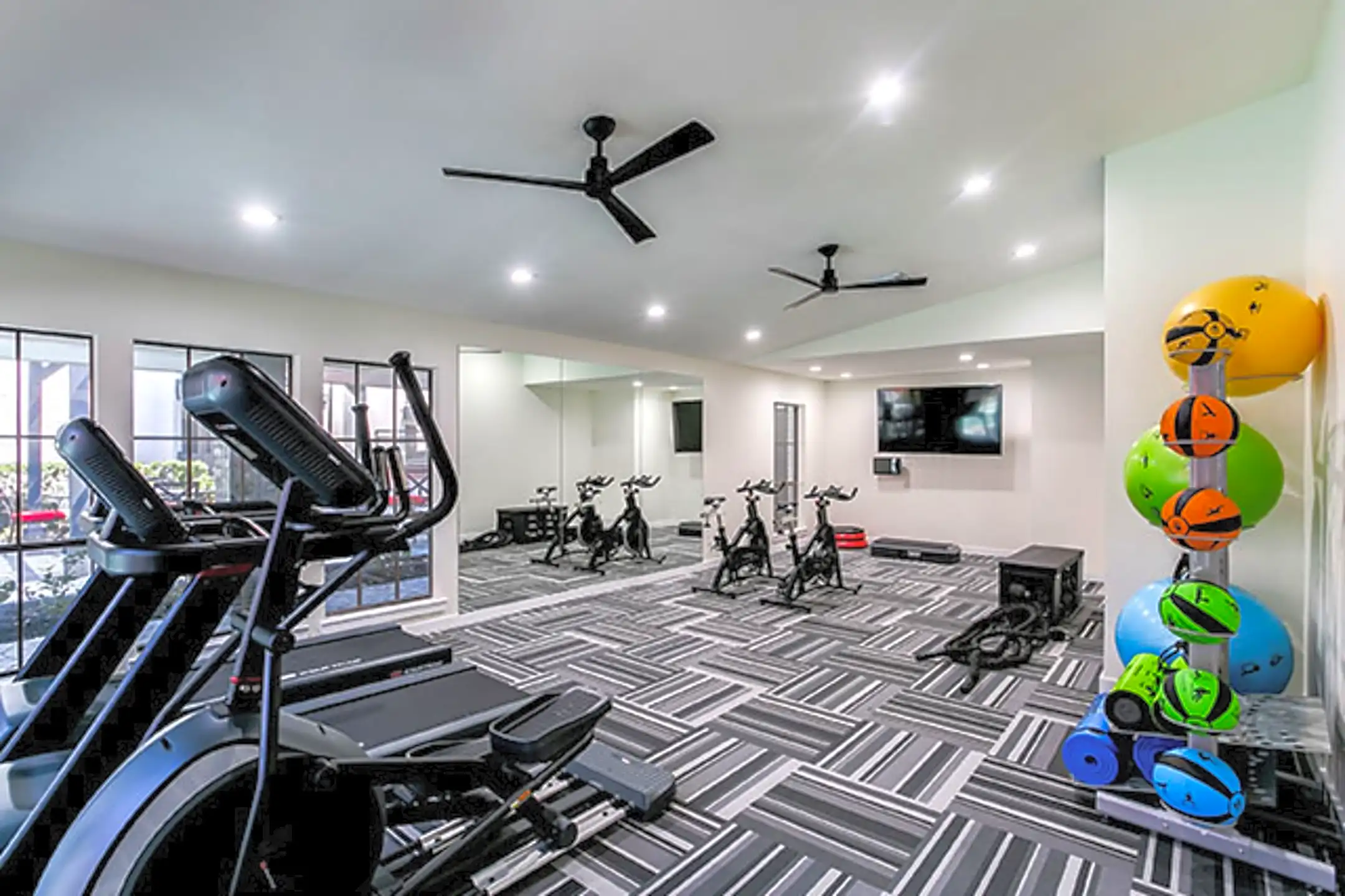 6830 Champions Plaza Drive Apartments Houston, TX 77069