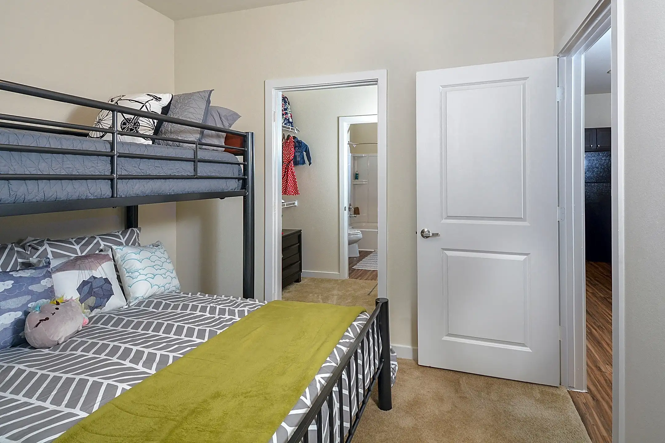 Lucero Apartments - San Antonio, TX