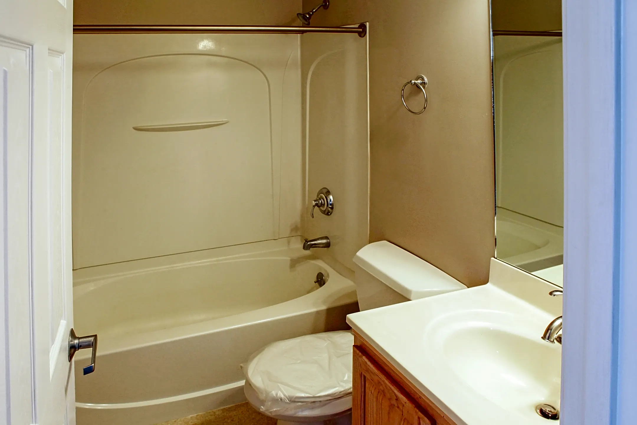Bathroom - St. Francis Apartments - Louisville, KY