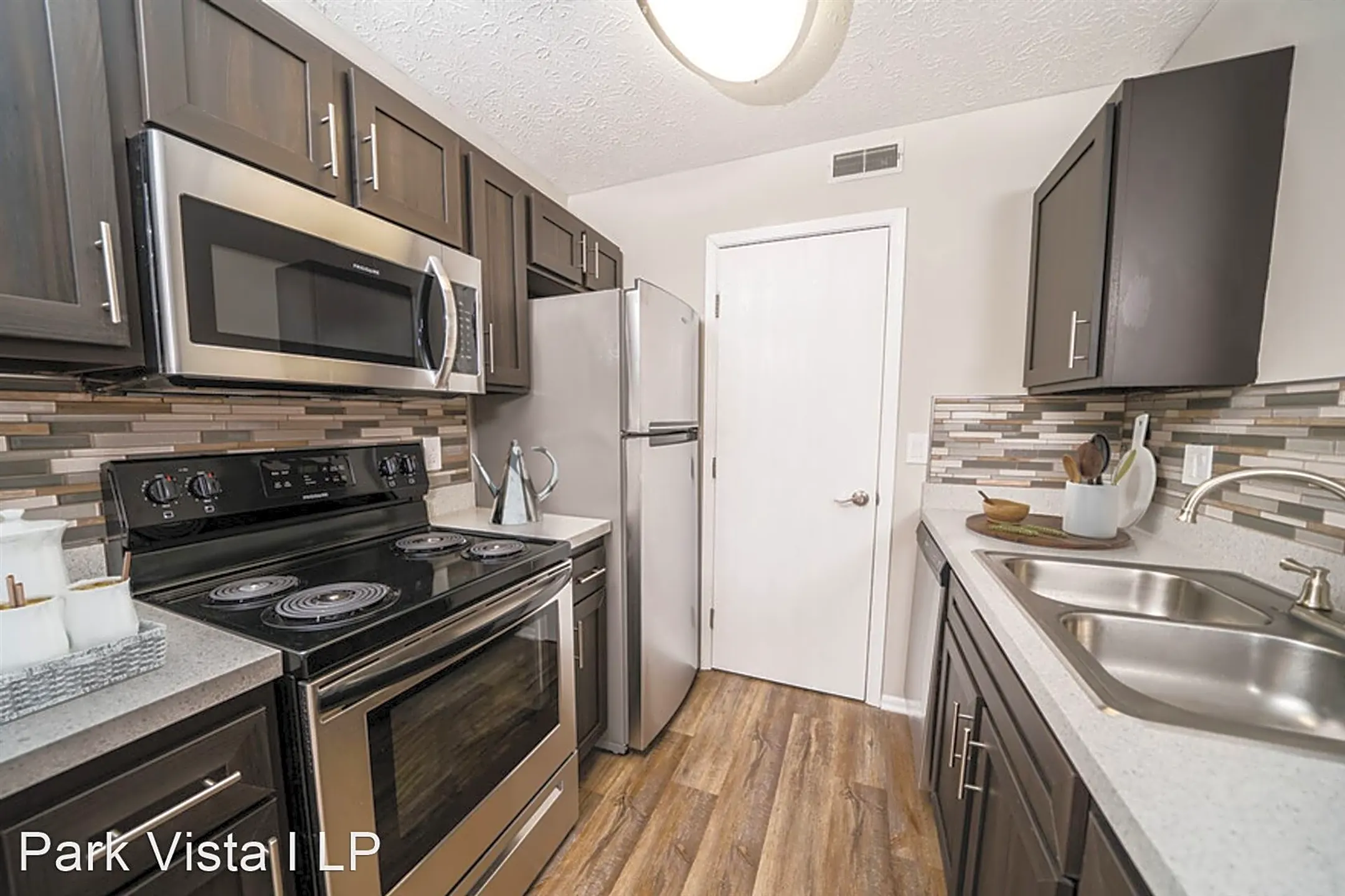 Kitchen - 3142 Vista View Blvd - Columbus, OH