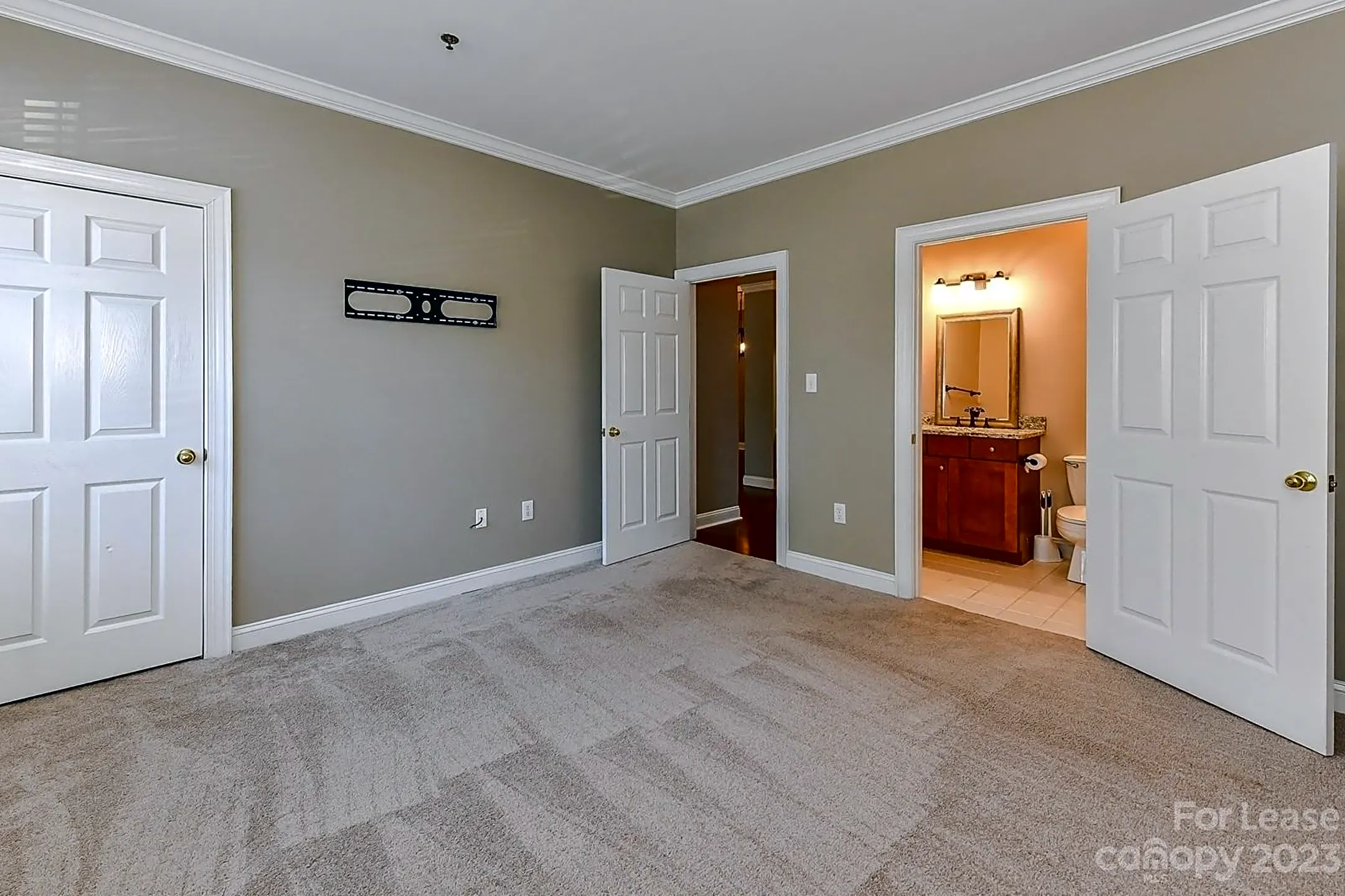 Bedroom - 5609 Fairview Rd #1 - Charlotte, NC