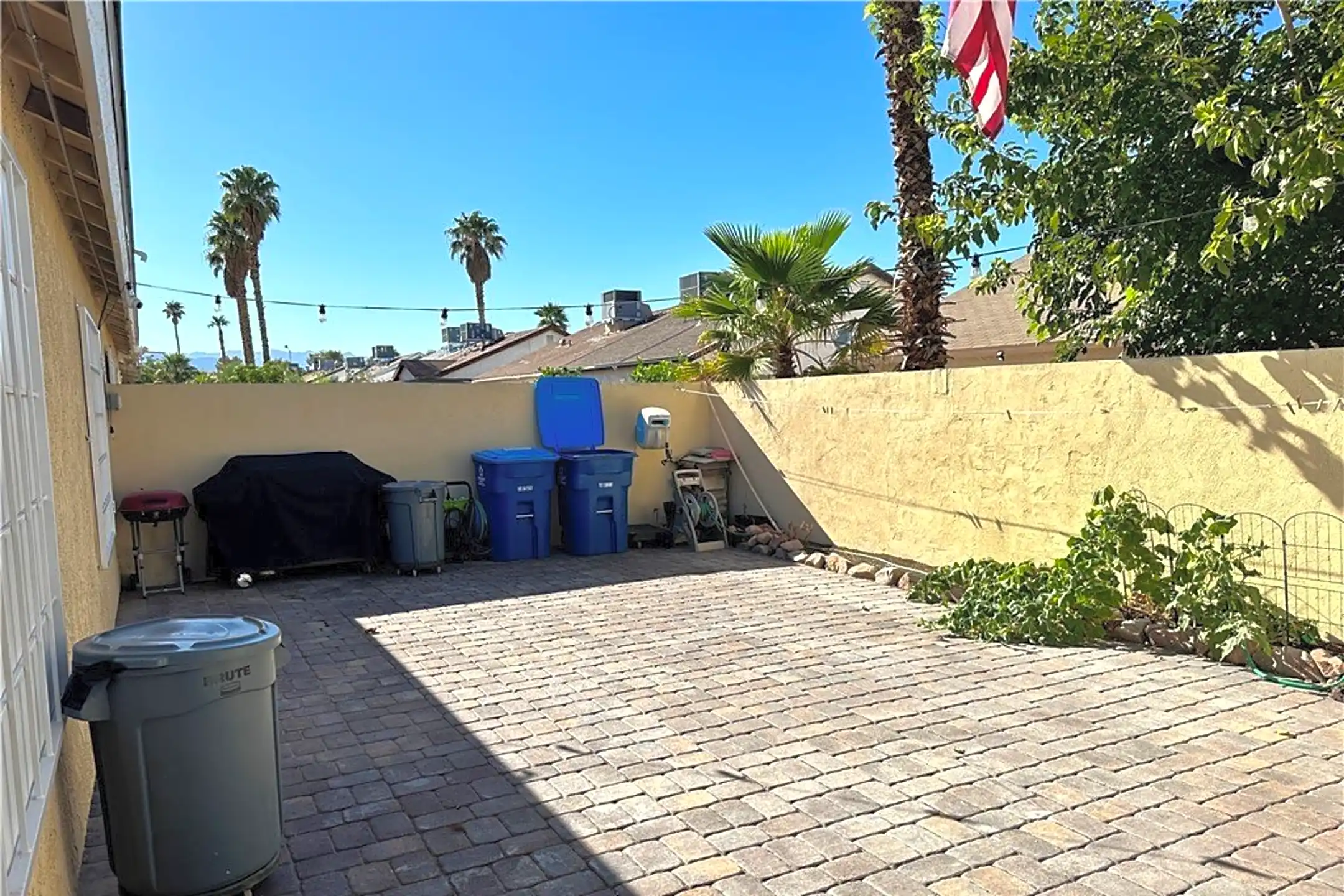 Patio / Deck - 7068 Sprucewood St - Las Vegas, NV