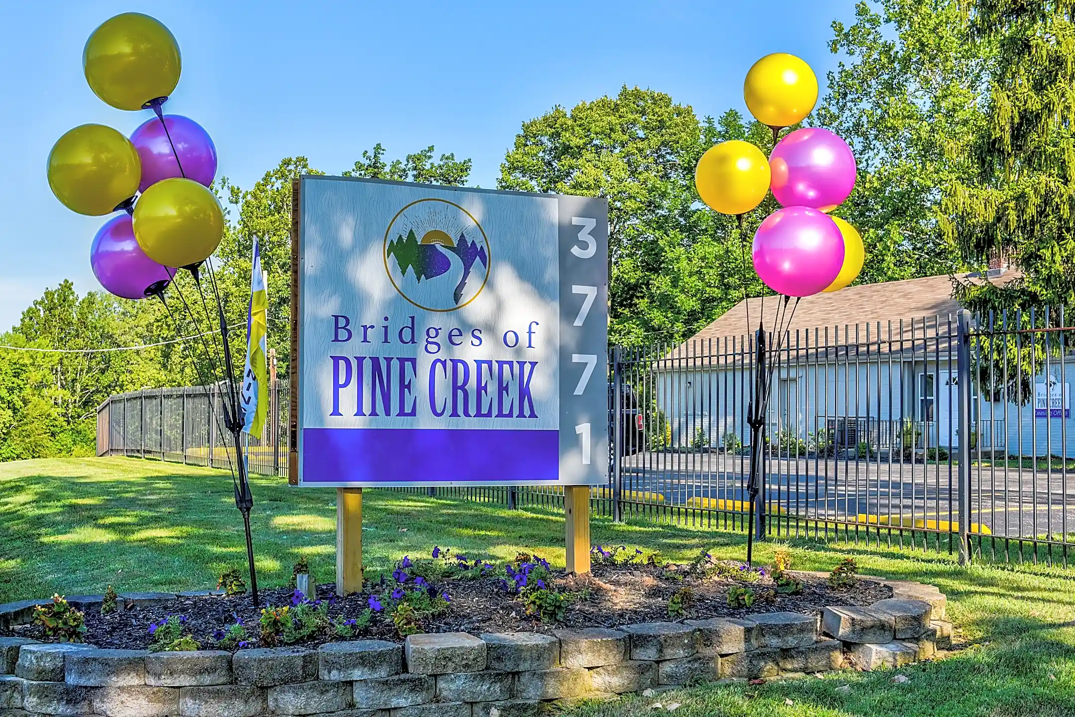 Meadow Bridge 3771 Cornell Dr Dayton, OH Apartments for Rent Rent.