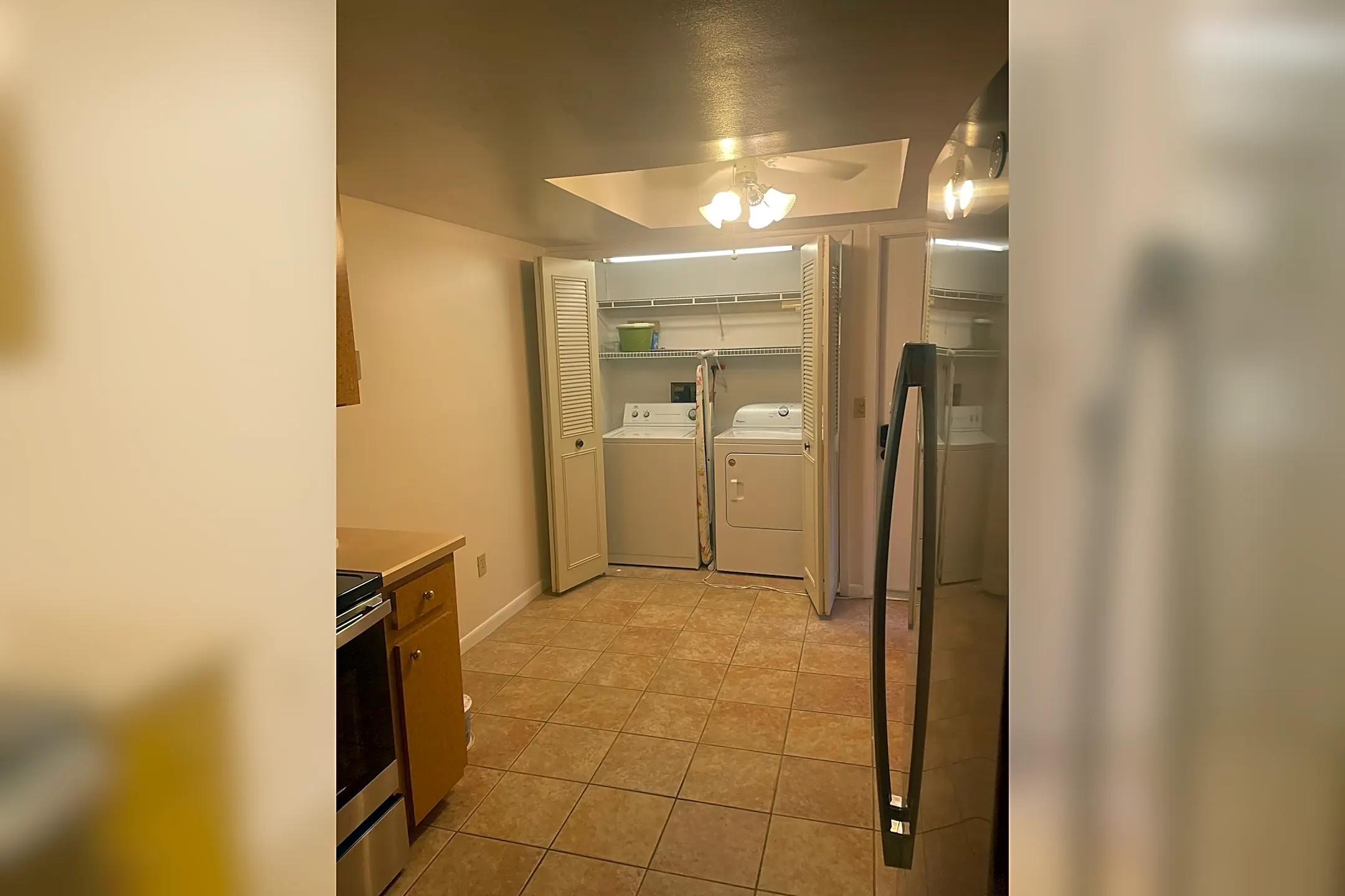 Kitchen - 1543 N Carolwood Blvd - Casselberry, FL