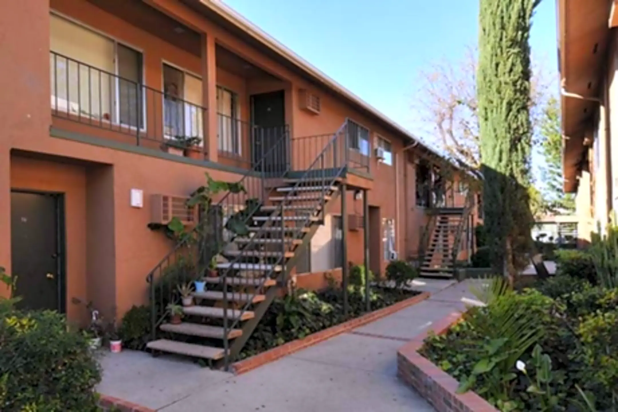 Glenwood Apartments 18323 Vanowen St Reseda, CA Apartments for Rent