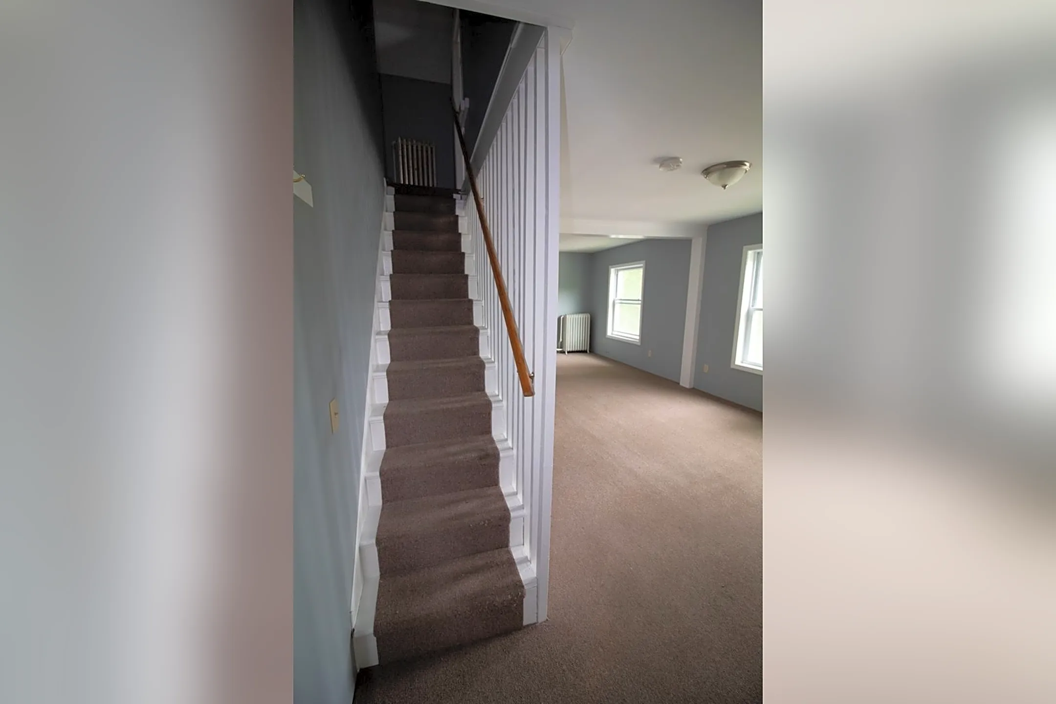 10041006 Gage St 10041006 Gage St unit 2 Bennington, VT Houses