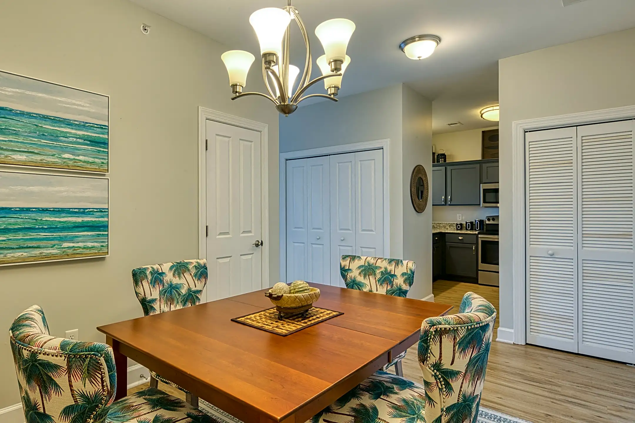 Saltmeadow Bay Apartments and Townhomes Virginia Beach, VA 23451