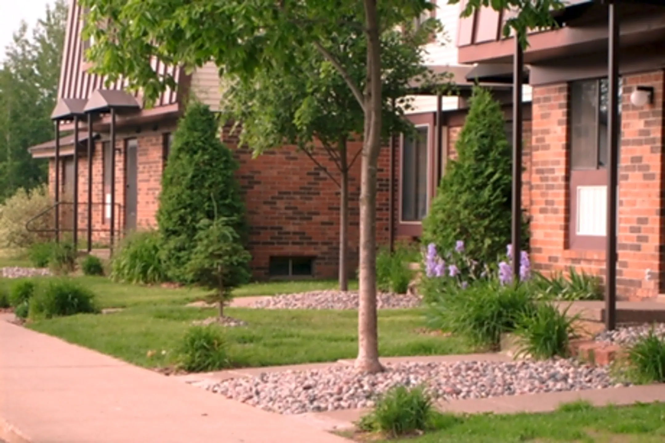 Edge of the Woods 301 W 24th Ave Sault Sainte Marie, MI Apartments