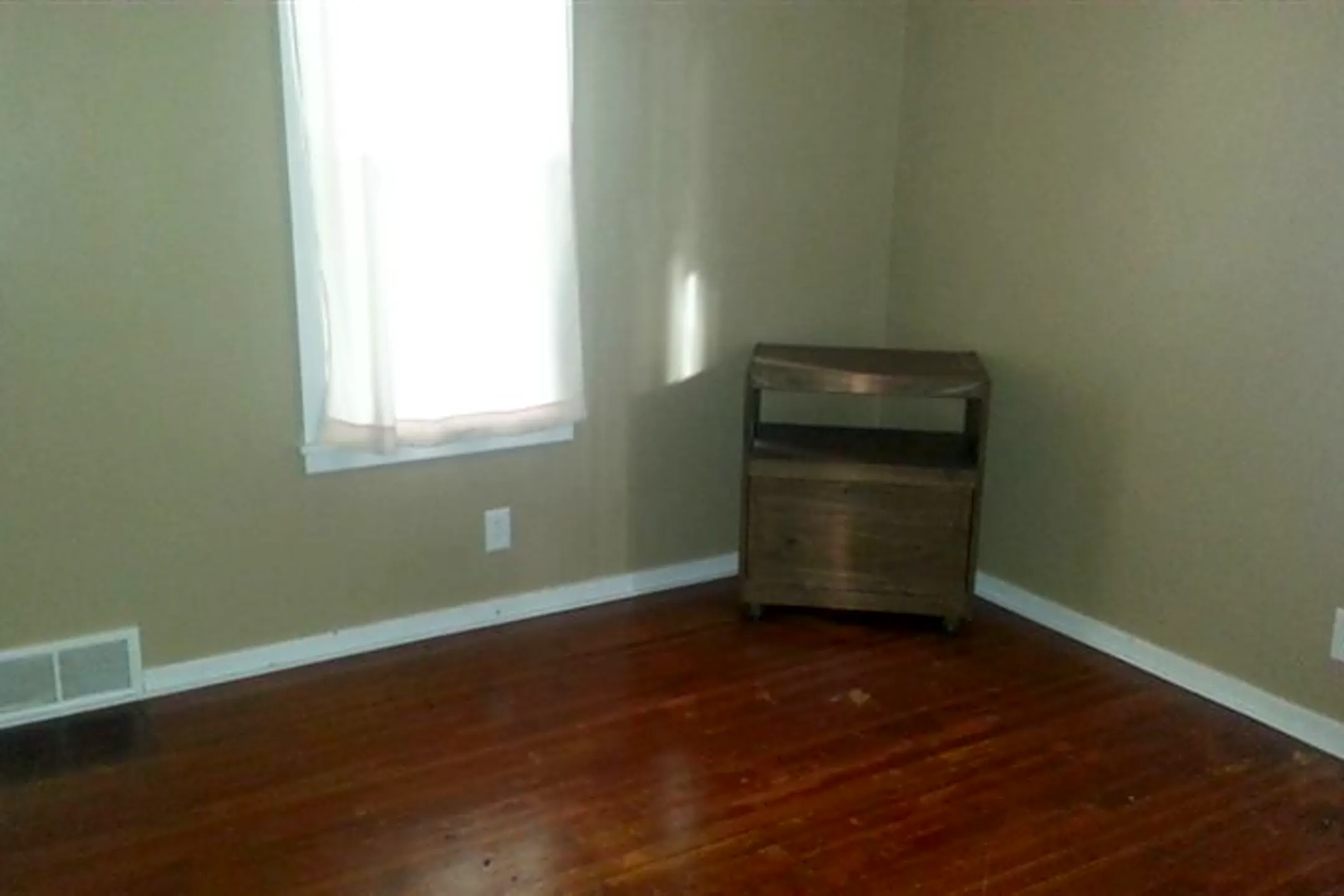 Bedroom - 316 Sheffield Ave - Flint, MI