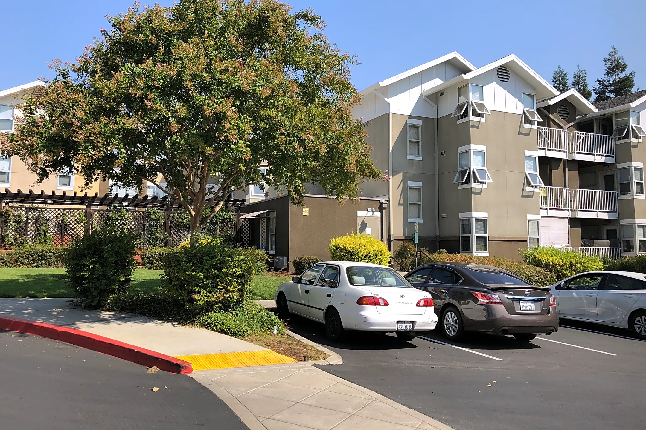 presidio-village-senior-housing-200-presidio-ln-pittsburg-ca