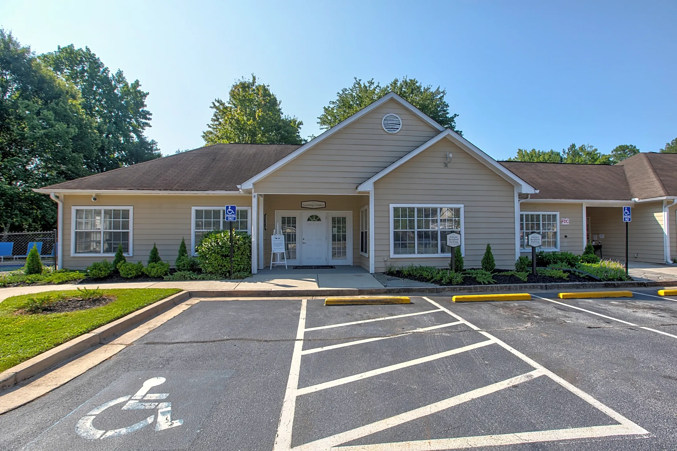 Bristol Creek Apartment Homes - 10 Friendly Hills Dr | Decatur, GA ...