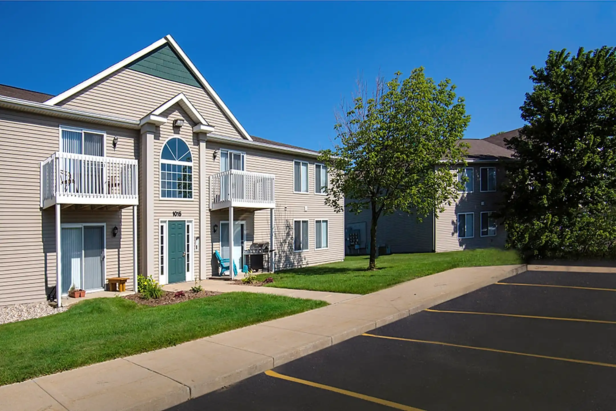 River Club Apartments Holland, MI 49424