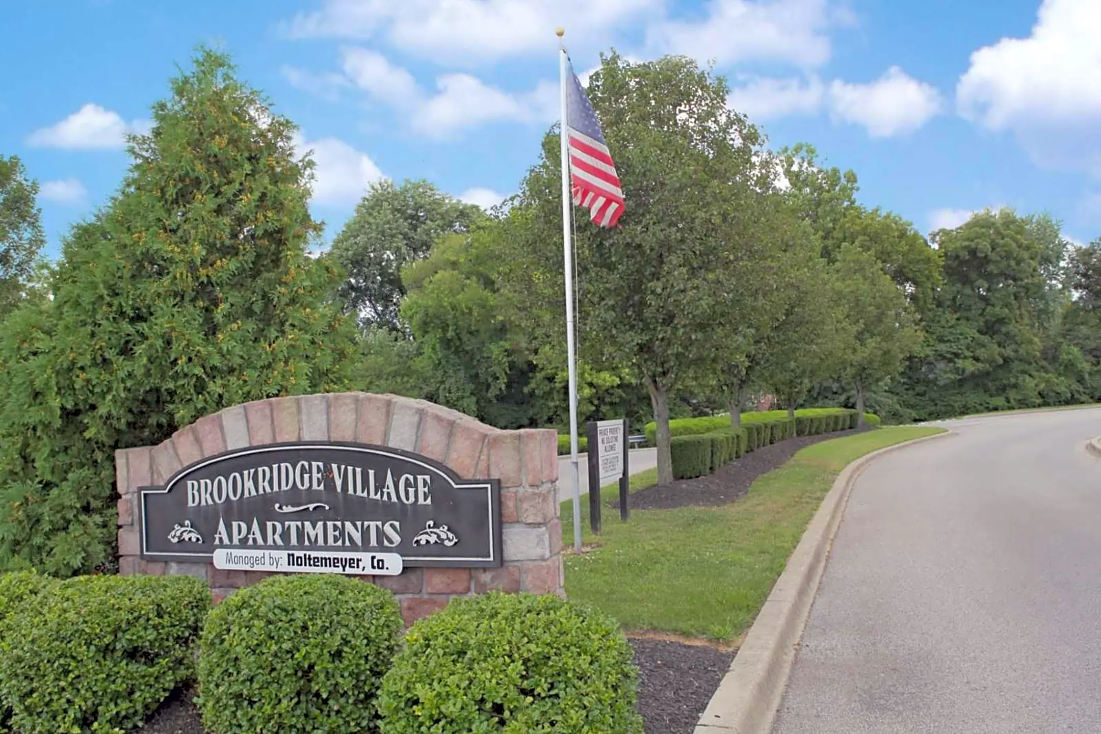 Building - Brookridge Village - Louisville, KY