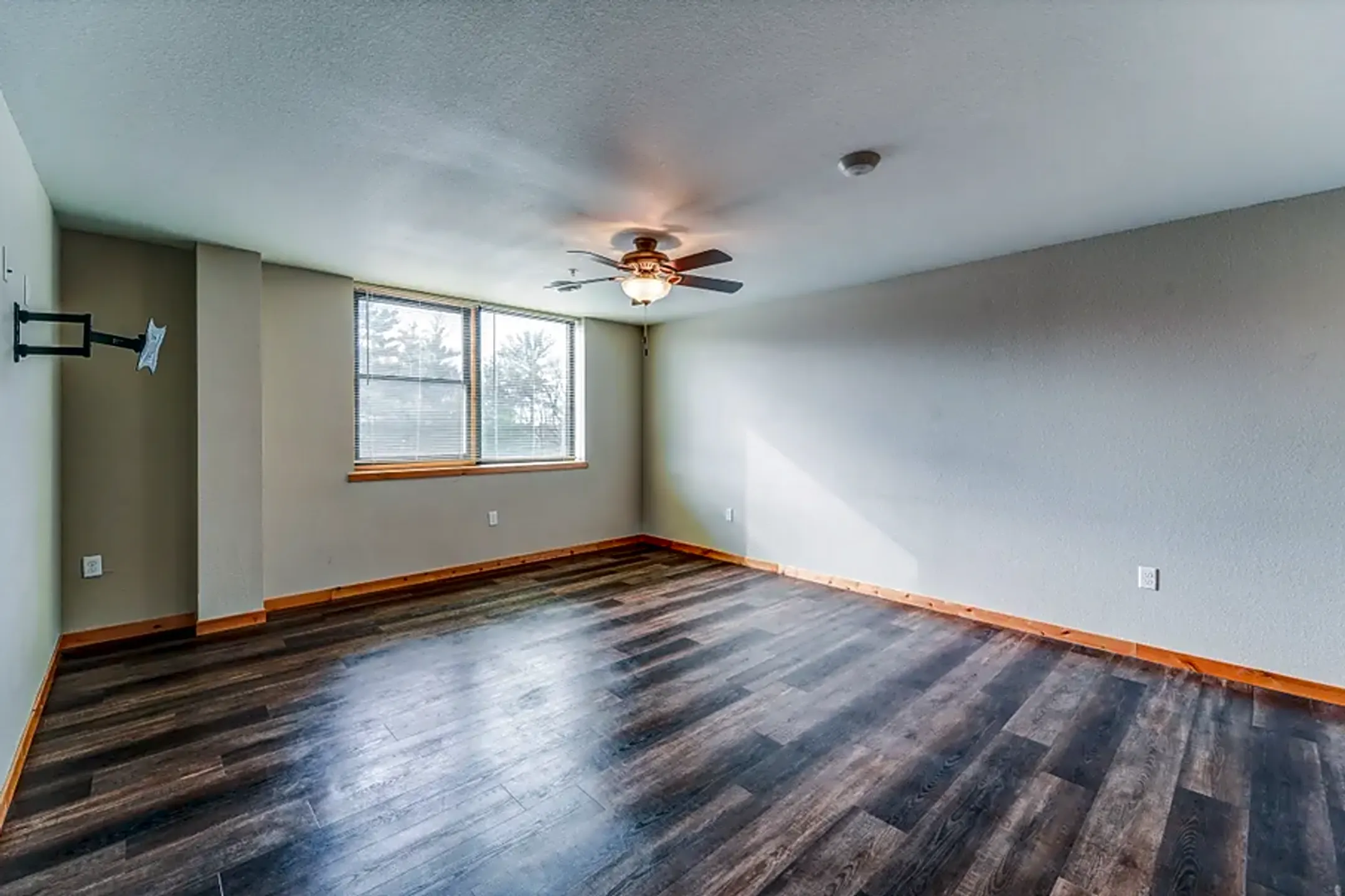 Sunset Place Apartments Neillsville, WI 216 Sunset Place