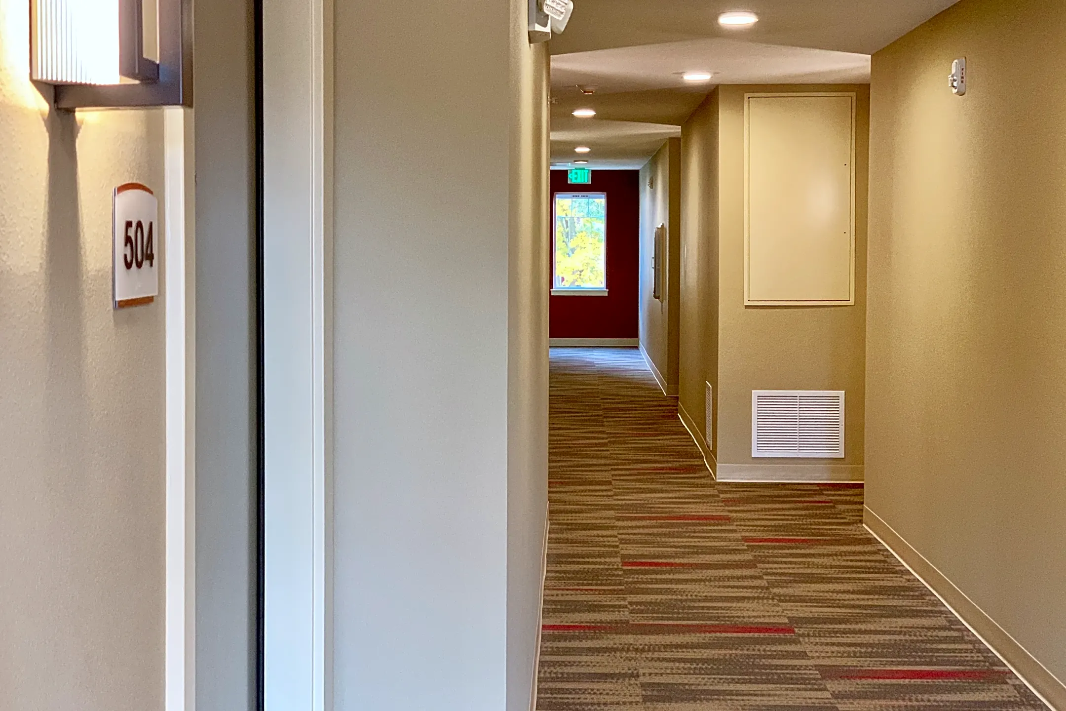 Foyer, Entryway - CityScape - Bellevue, WA