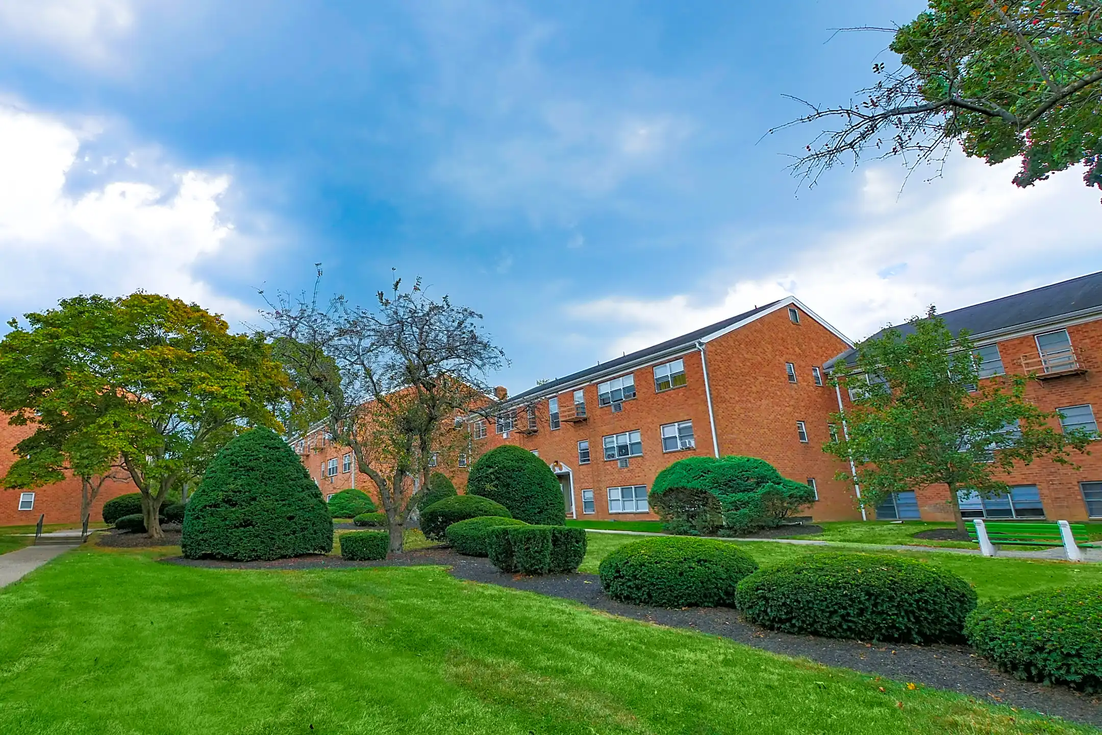 St. James Apartments 294 S Washington Ave Bergenfield, NJ