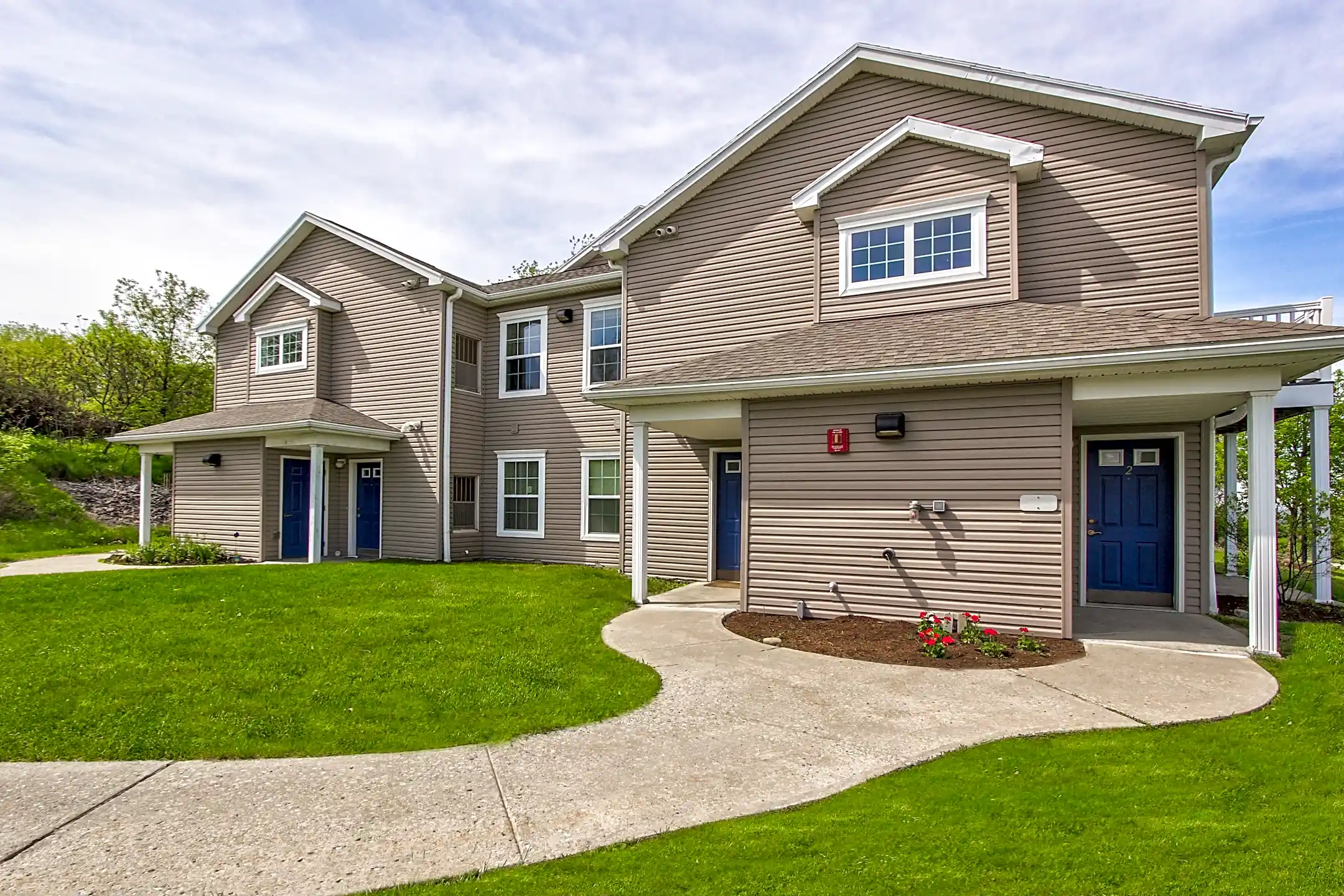 Cayuga View Apartments 201 Cypress Ct Ithaca, NY Apartments for