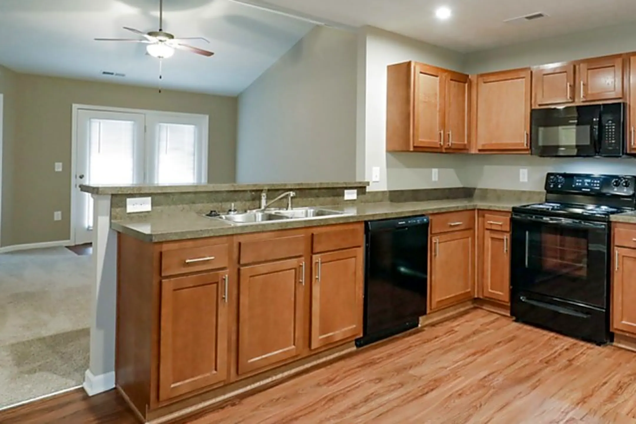 The Residences at Heritage Town Center 100 Town Center Loop