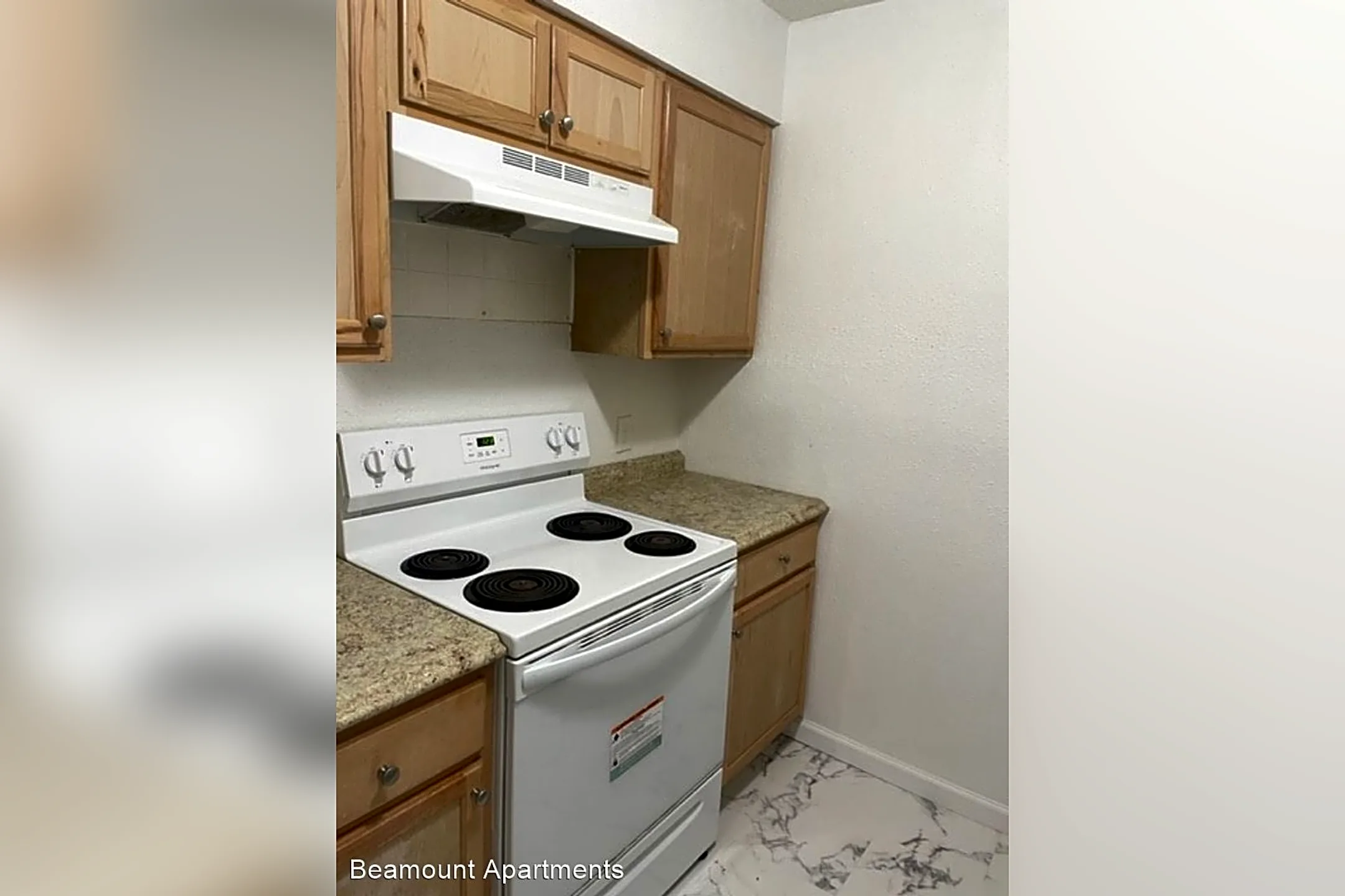 Kitchen - Beaumont Apartments - Beaumont, TX