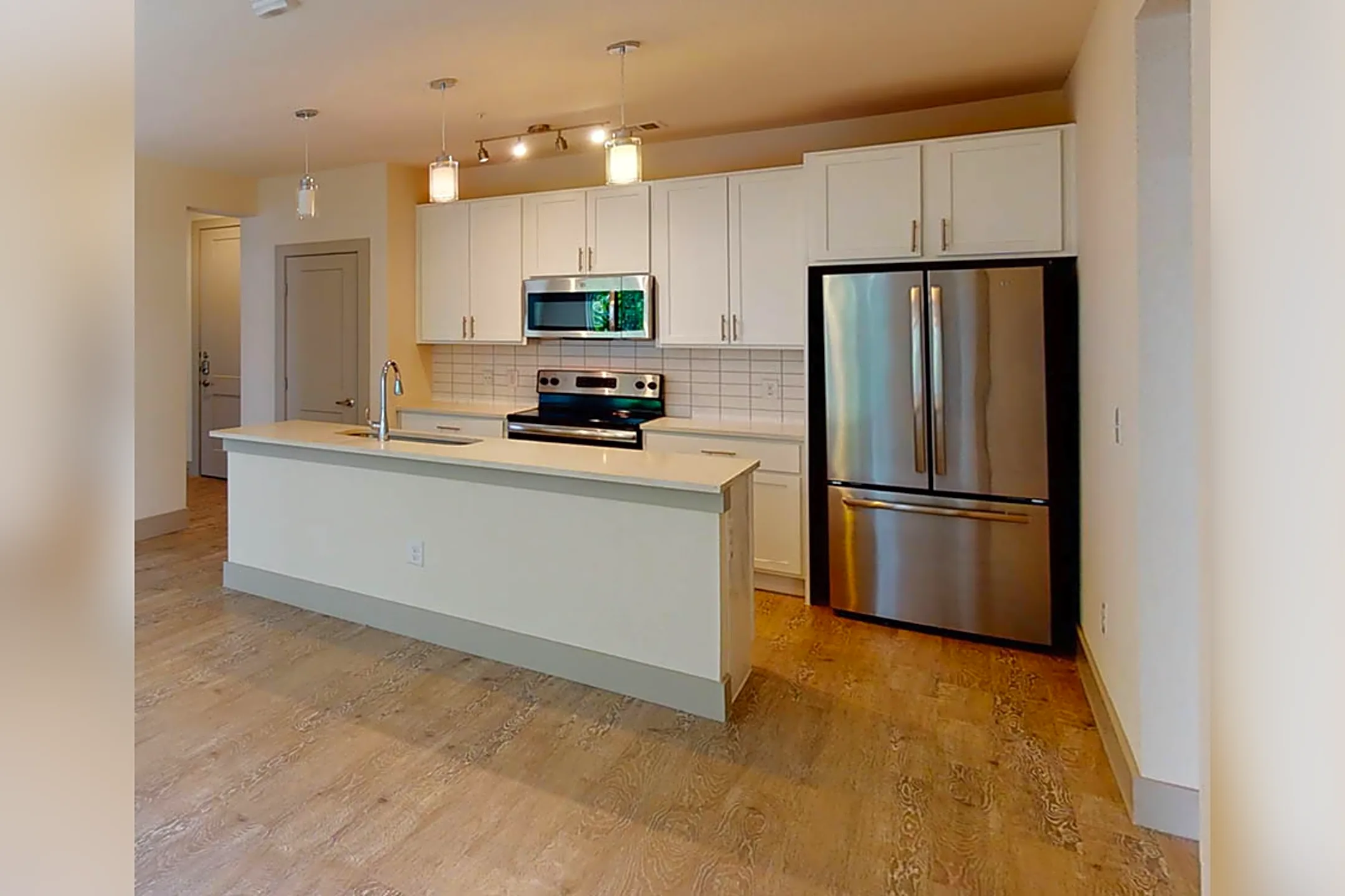 Kitchen - 120 Ninth Street - San Antonio, TX