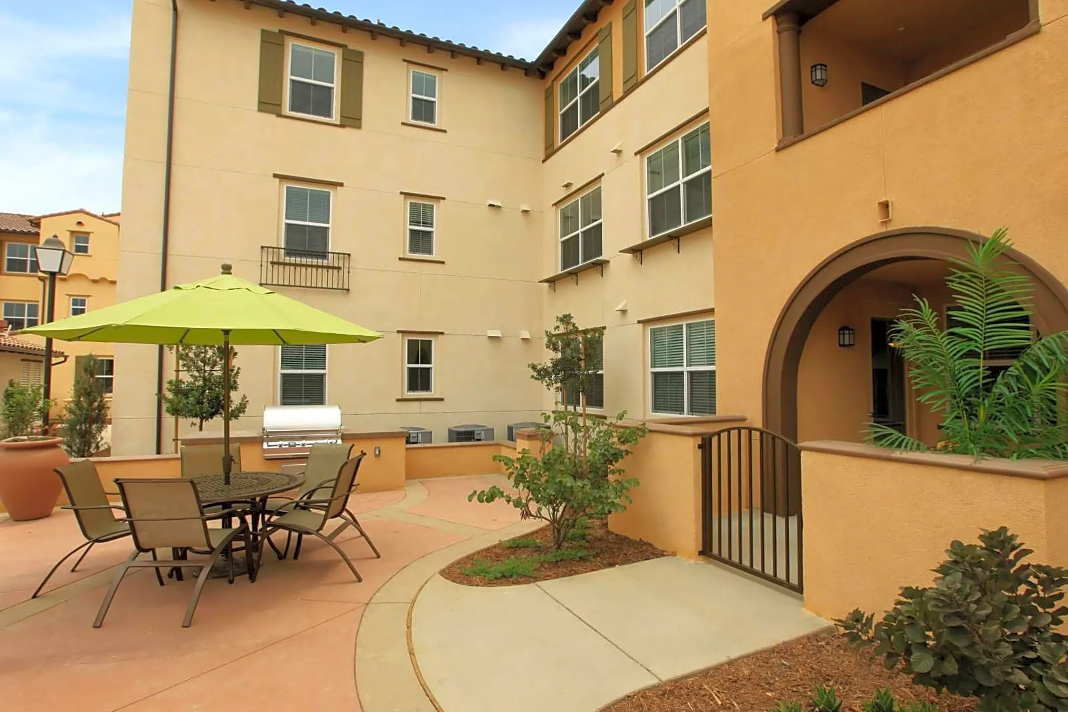 The Paseos at Magnolia Luxury Apartment Homes - Riverside, CA 92505