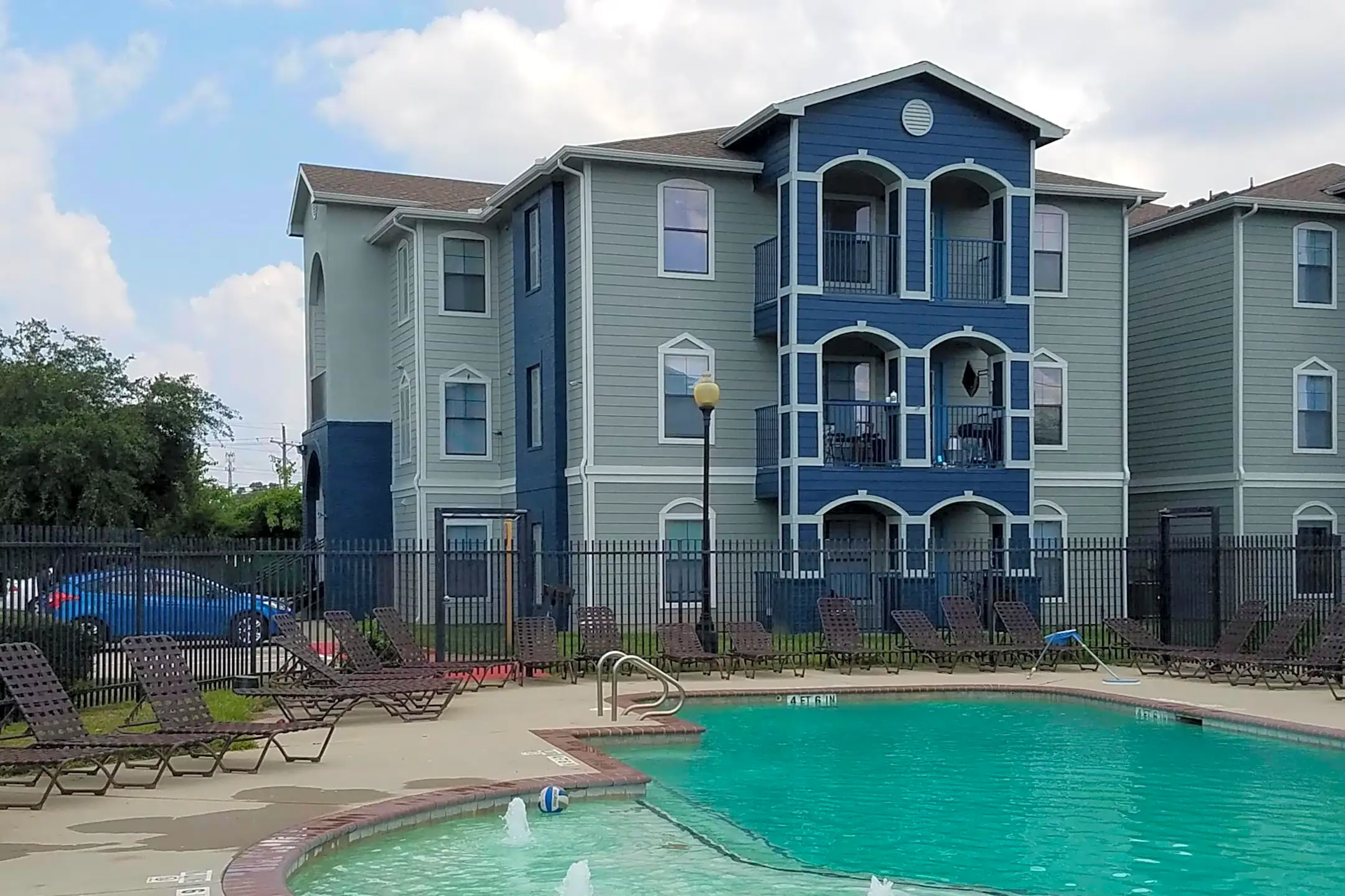 The Edge Beaumont, TX 77705