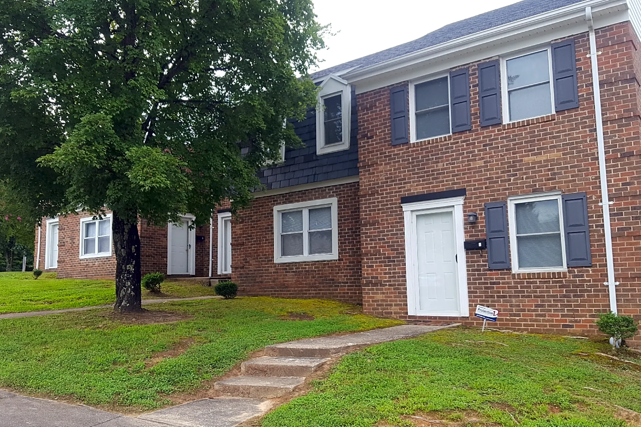 Westchester Square Townhouse Apartments 431 Hermitage Dr Danville, VA Apartments for Rent