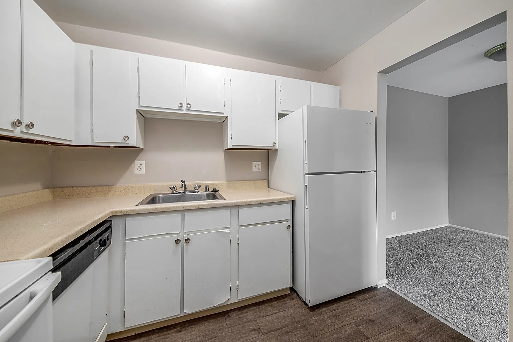 Midtown Square Apartments 33095 Forest St Wayne, MI Apartments for