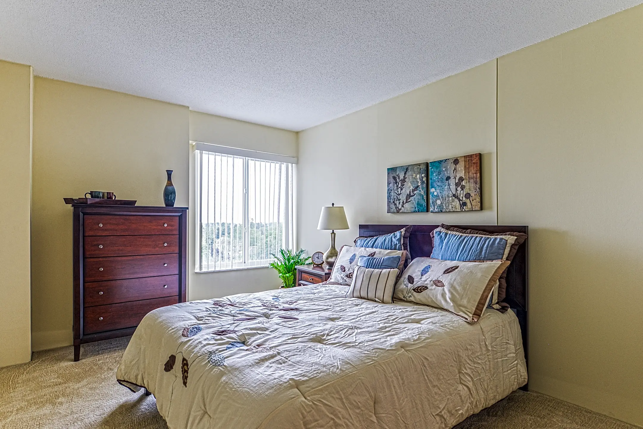 Governor's Manor Apartments Springfield, OH 45505