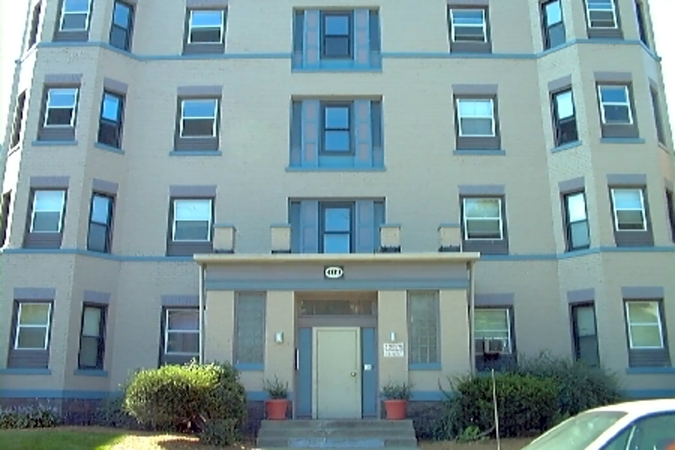 Historic Bancroft Apartments 425 West Bancroft Suite 4 Toledo, OH