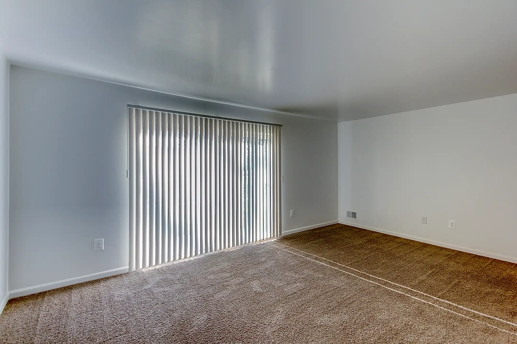 Sterling Knolls 11855 15 Mile Rd Sterling Heights, MI Apartments