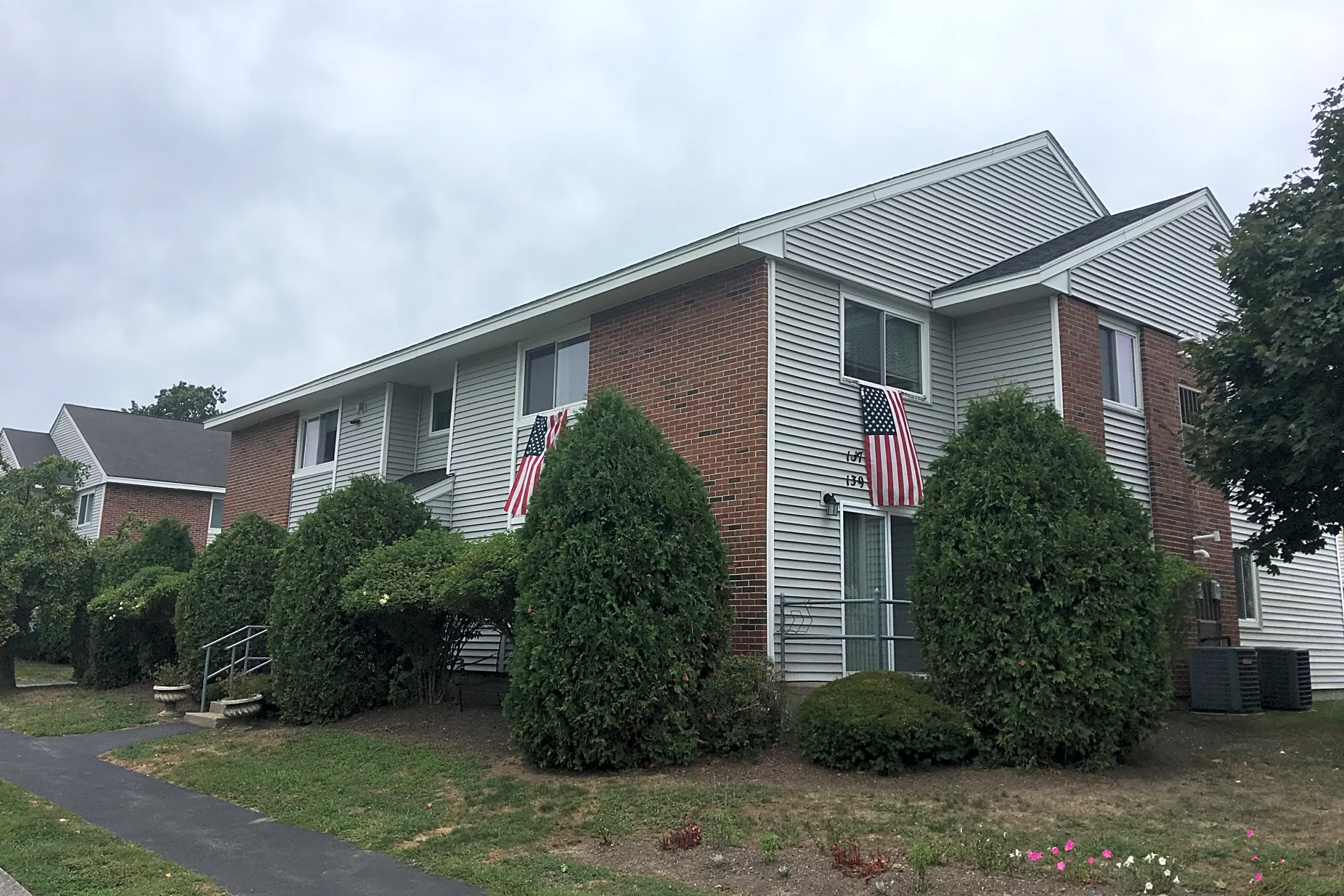 Bayberry 153 OAKDALE ST New Bedford, MA Apartments for Rent Rent.