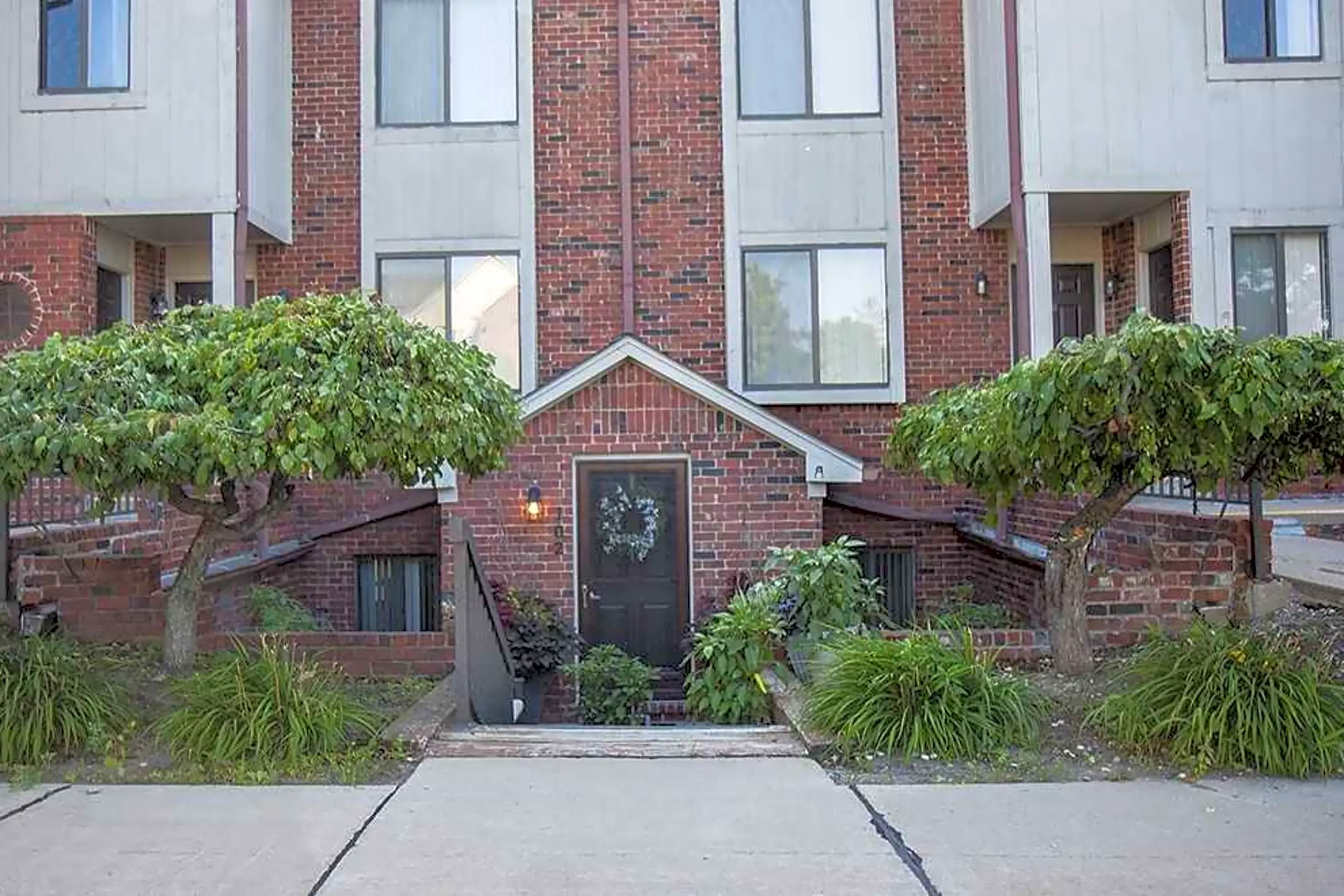 Building - Beacon Hill - Auburn Hills, MI