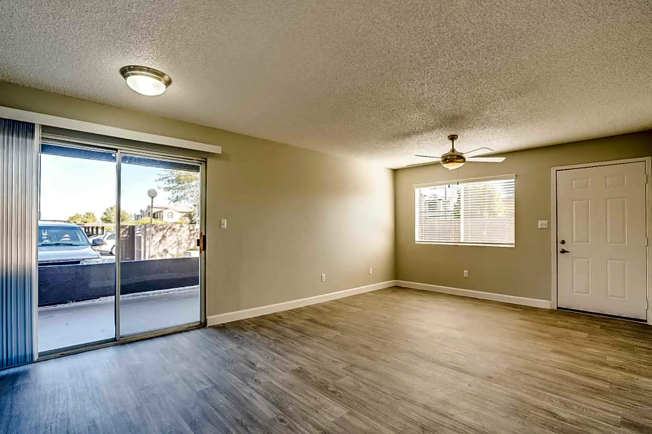 Sterling Point Apartments - 3802 E Baseline Rd | Phoenix, AZ Apartments ...